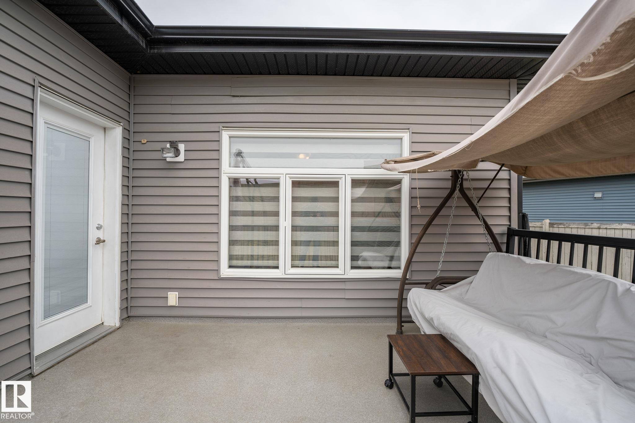 Photo 9 at 1033 Chahley Lane NW, Cameron Heights, Edmonton