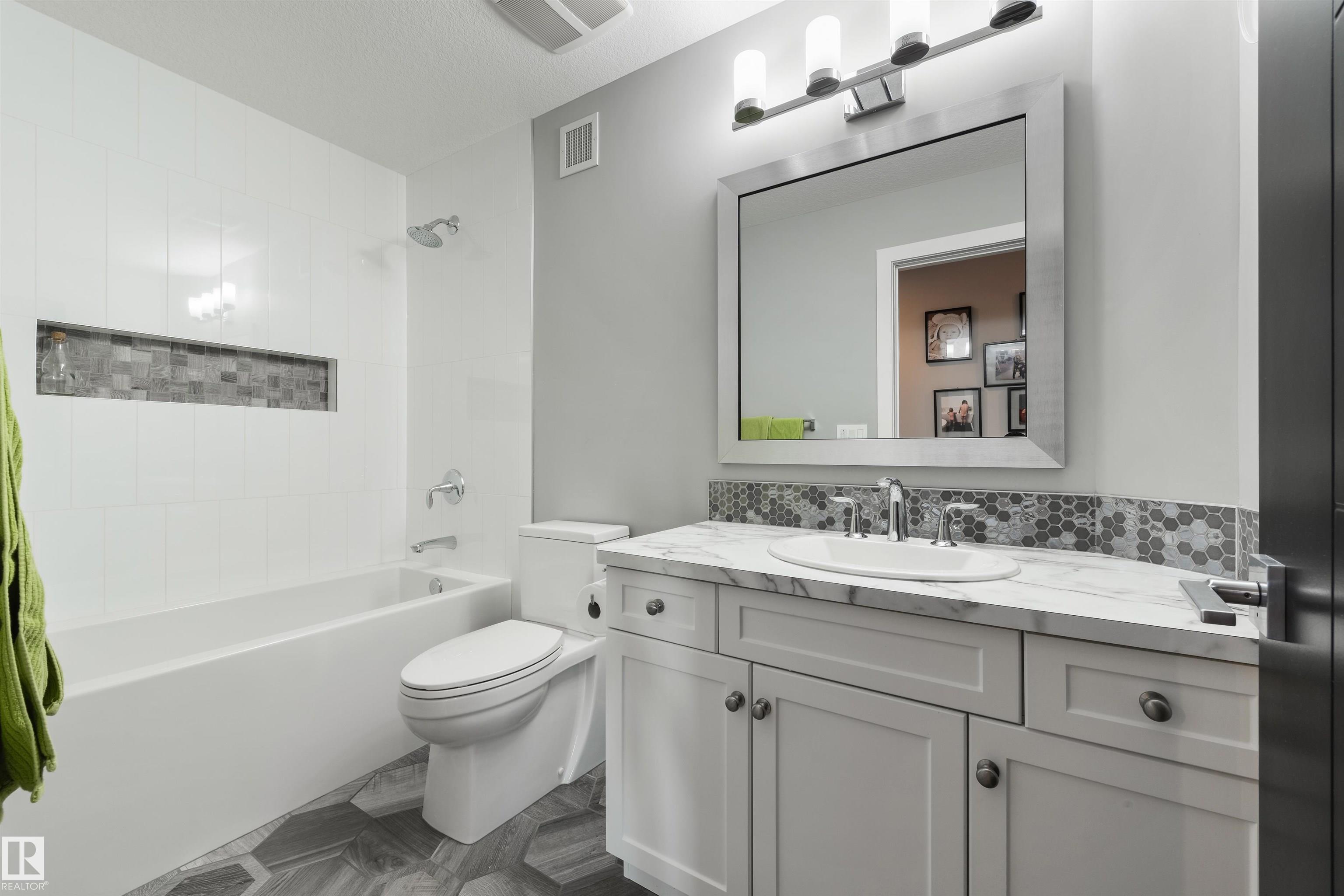 Photo 34 at 3904 Kennedy Crescent SW, Keswick, Edmonton