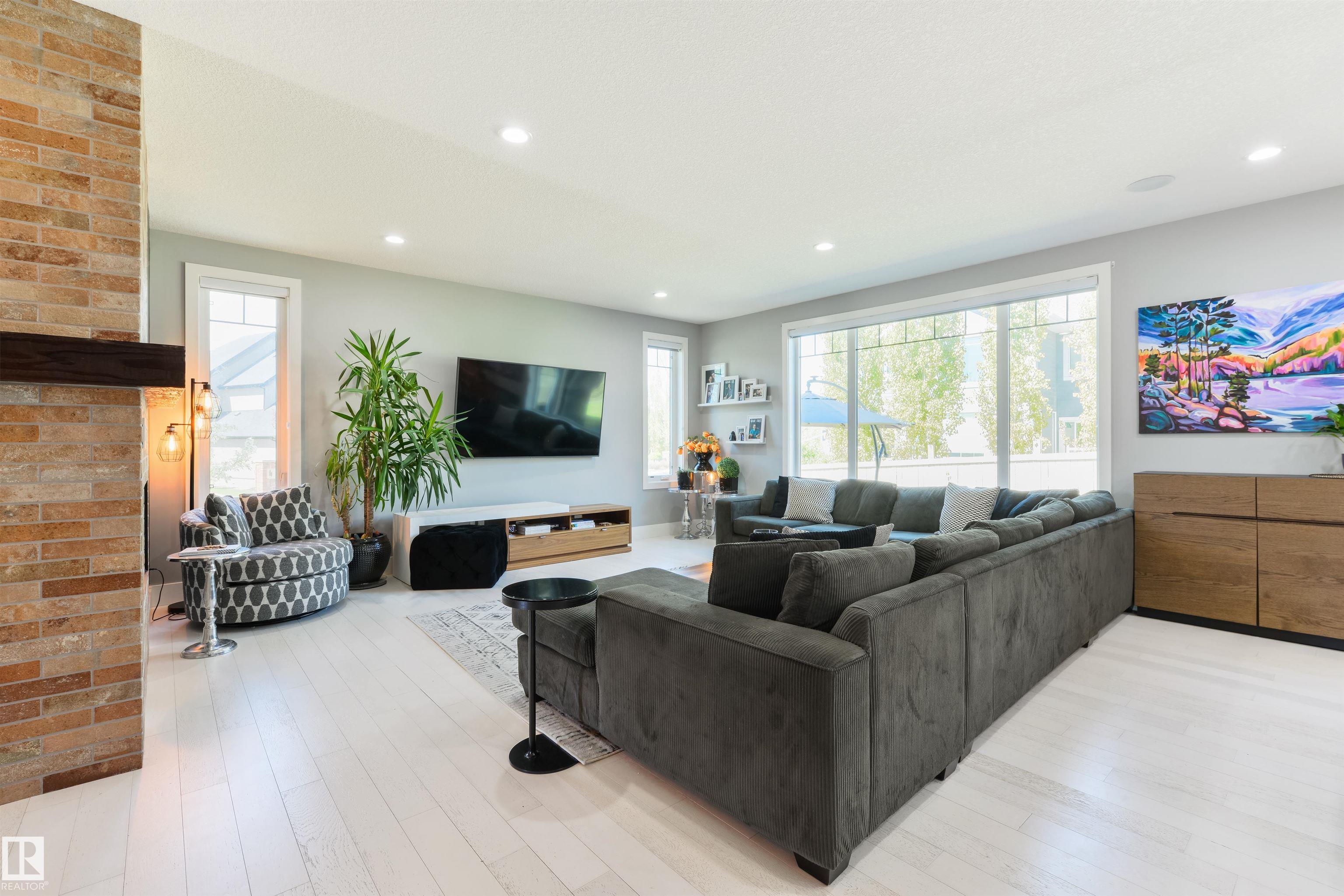 Photo 8 at 3904 Kennedy Crescent SW, Keswick, Edmonton