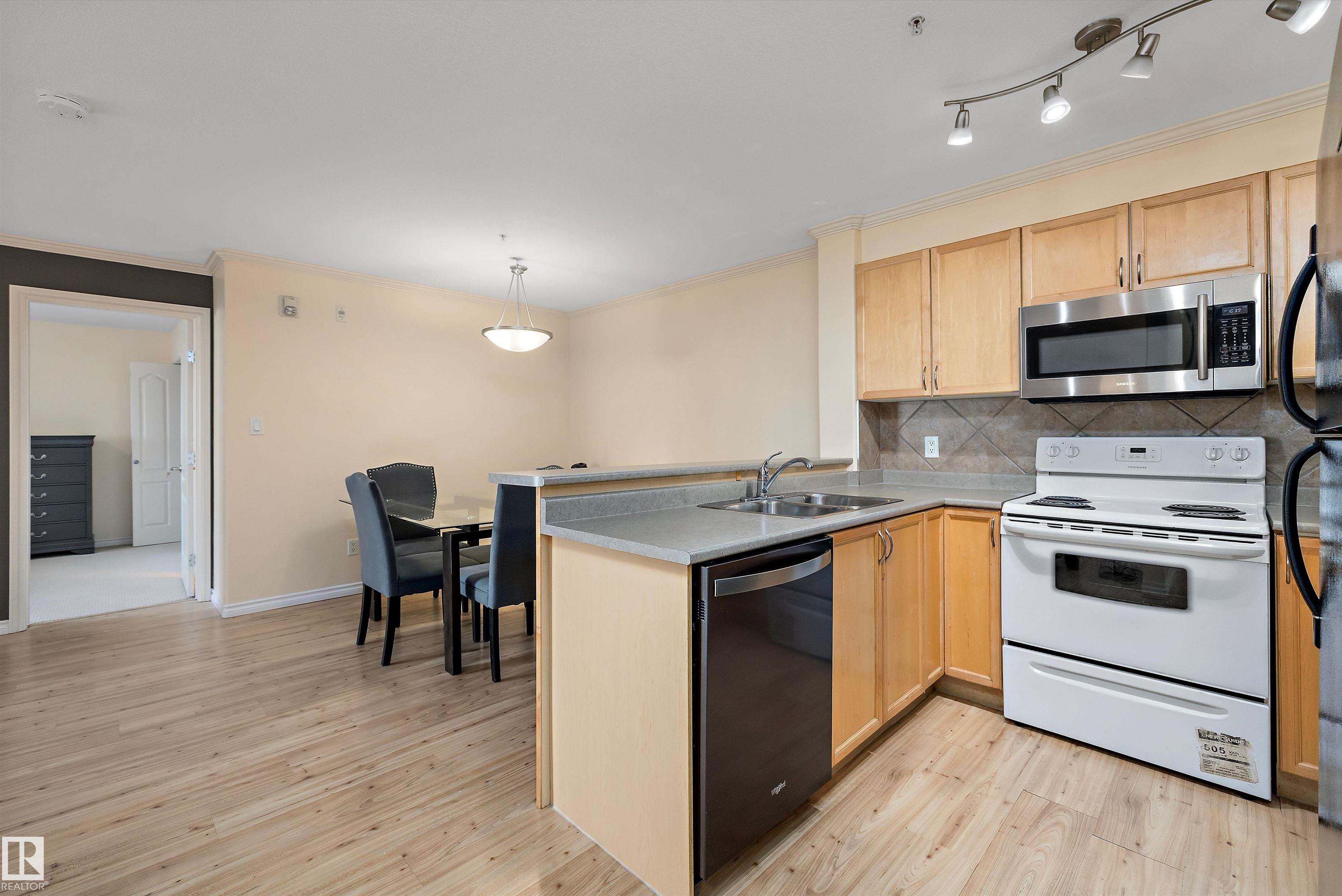 Photo 15 at 308 - 9938 104 Street NW, Downtown, Edmonton