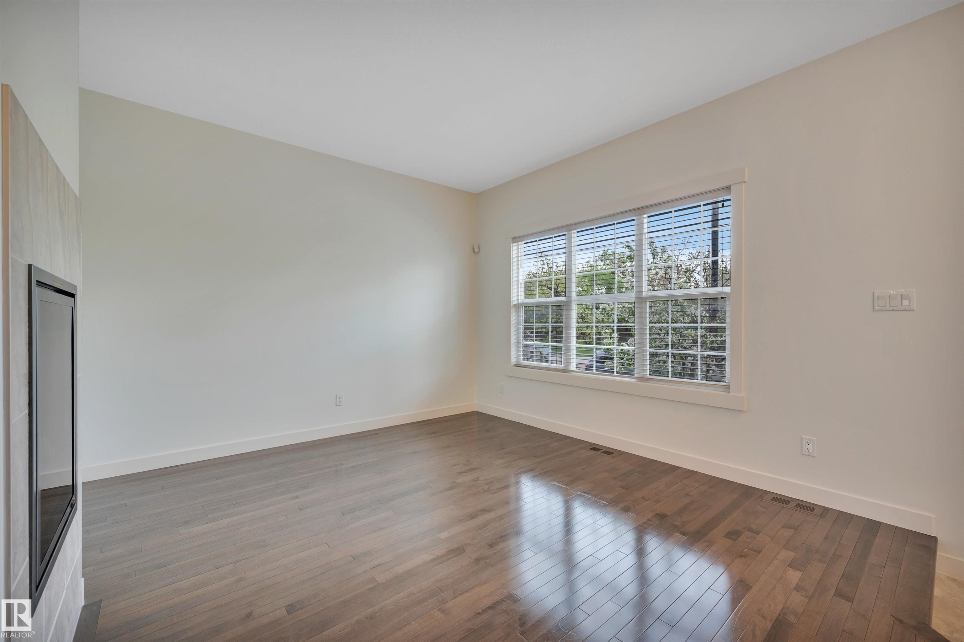 Photo 7 at 908 Valour Way NW, Griesbach, Edmonton