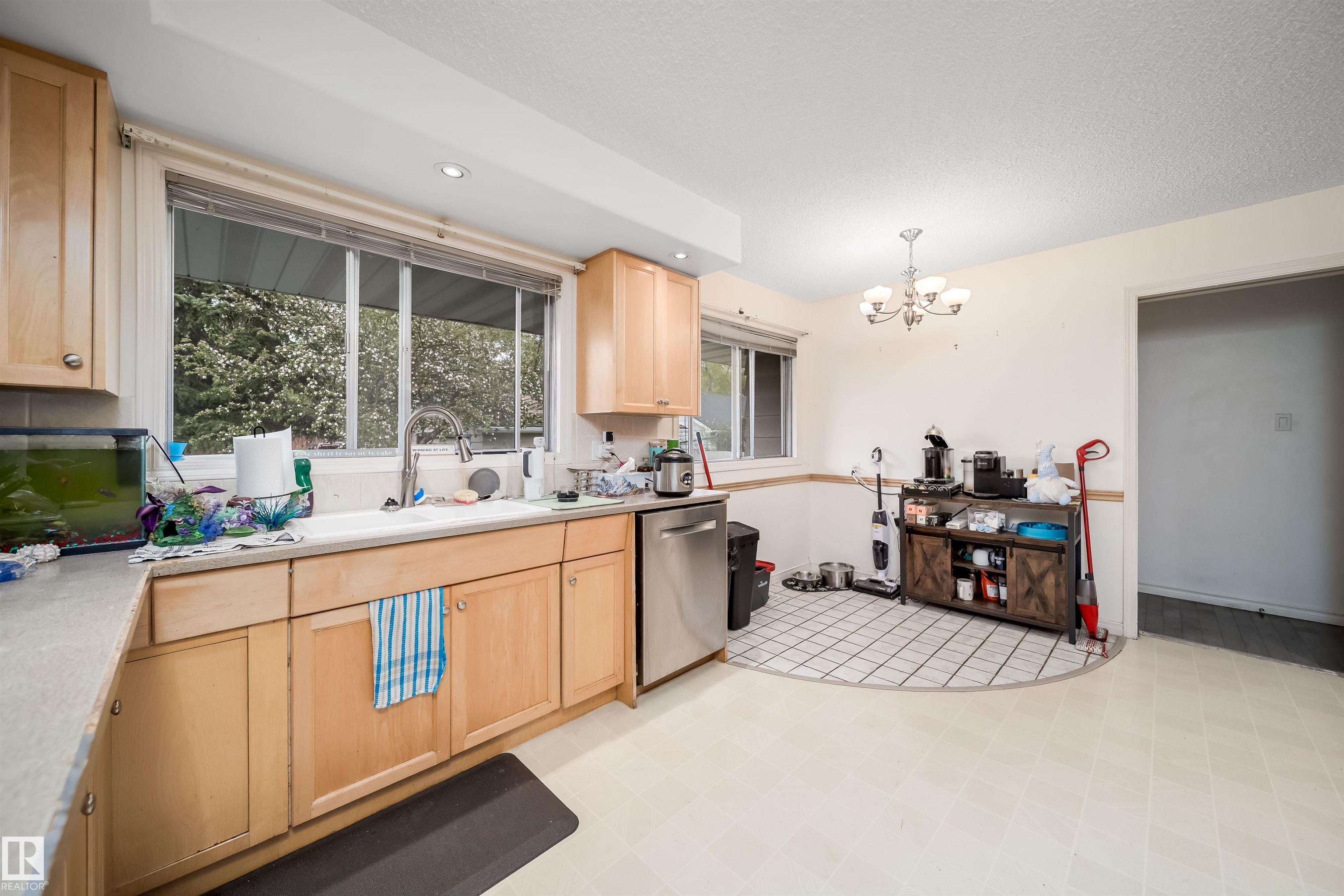 Photo 27 at 6403 132 Street NW, Grandview Heights, Edmonton