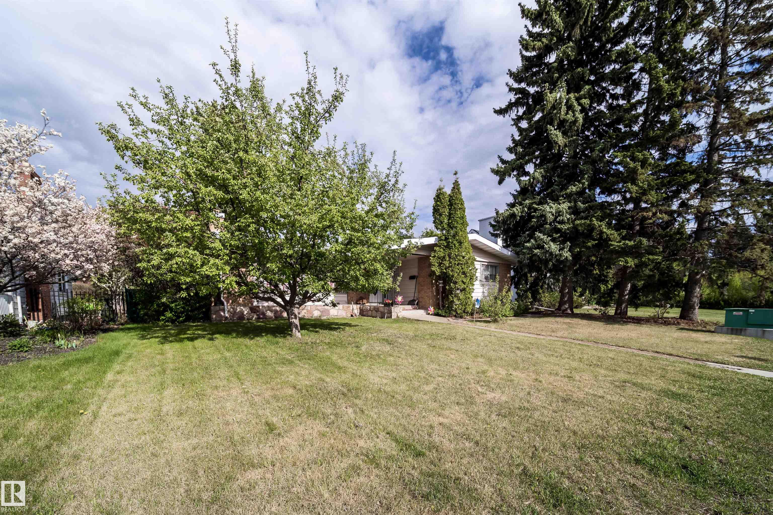 Photo 10 at 6403 132 Street NW, Grandview Heights, Edmonton