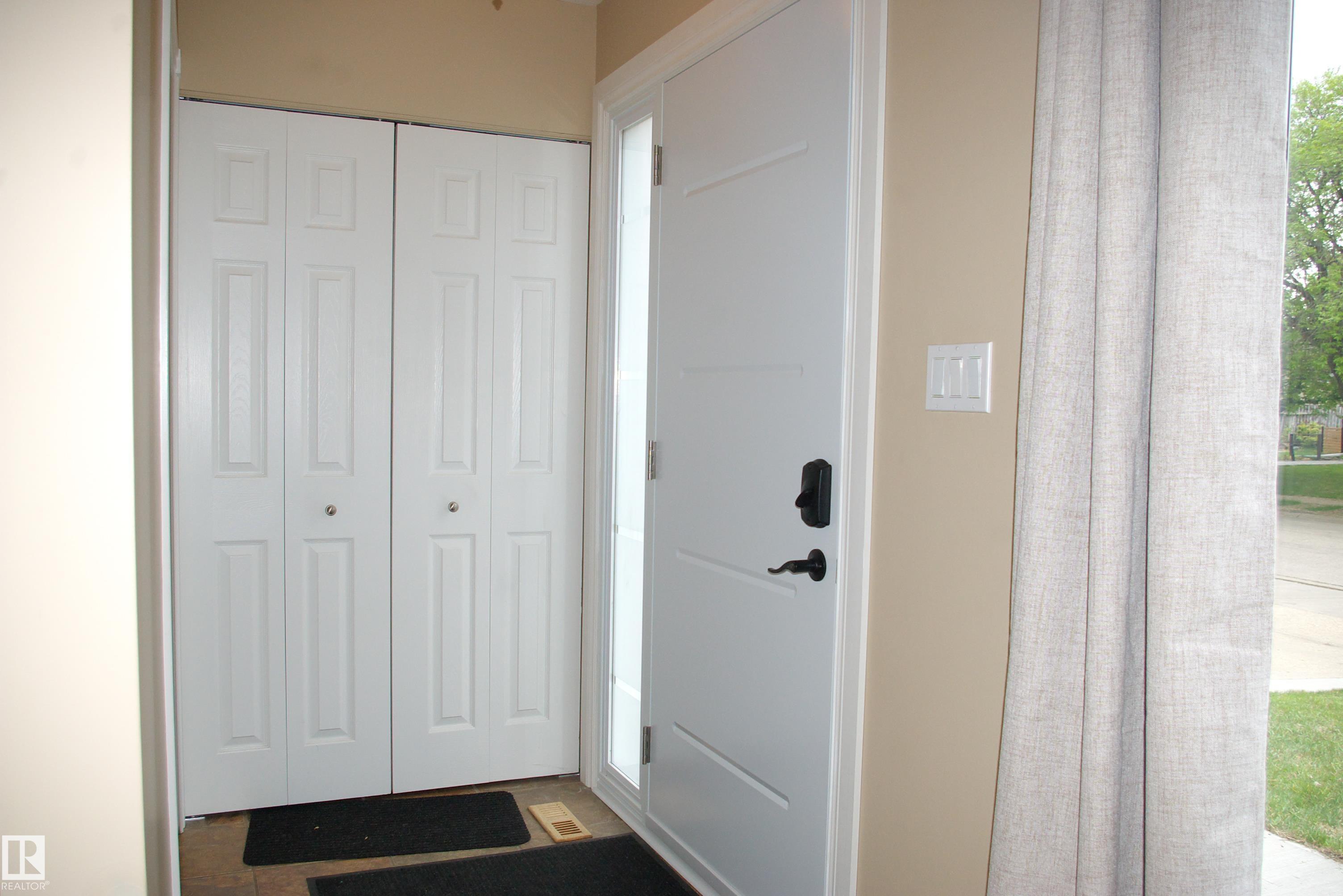 45 Walden Crescent, Woodlands, St. Albert