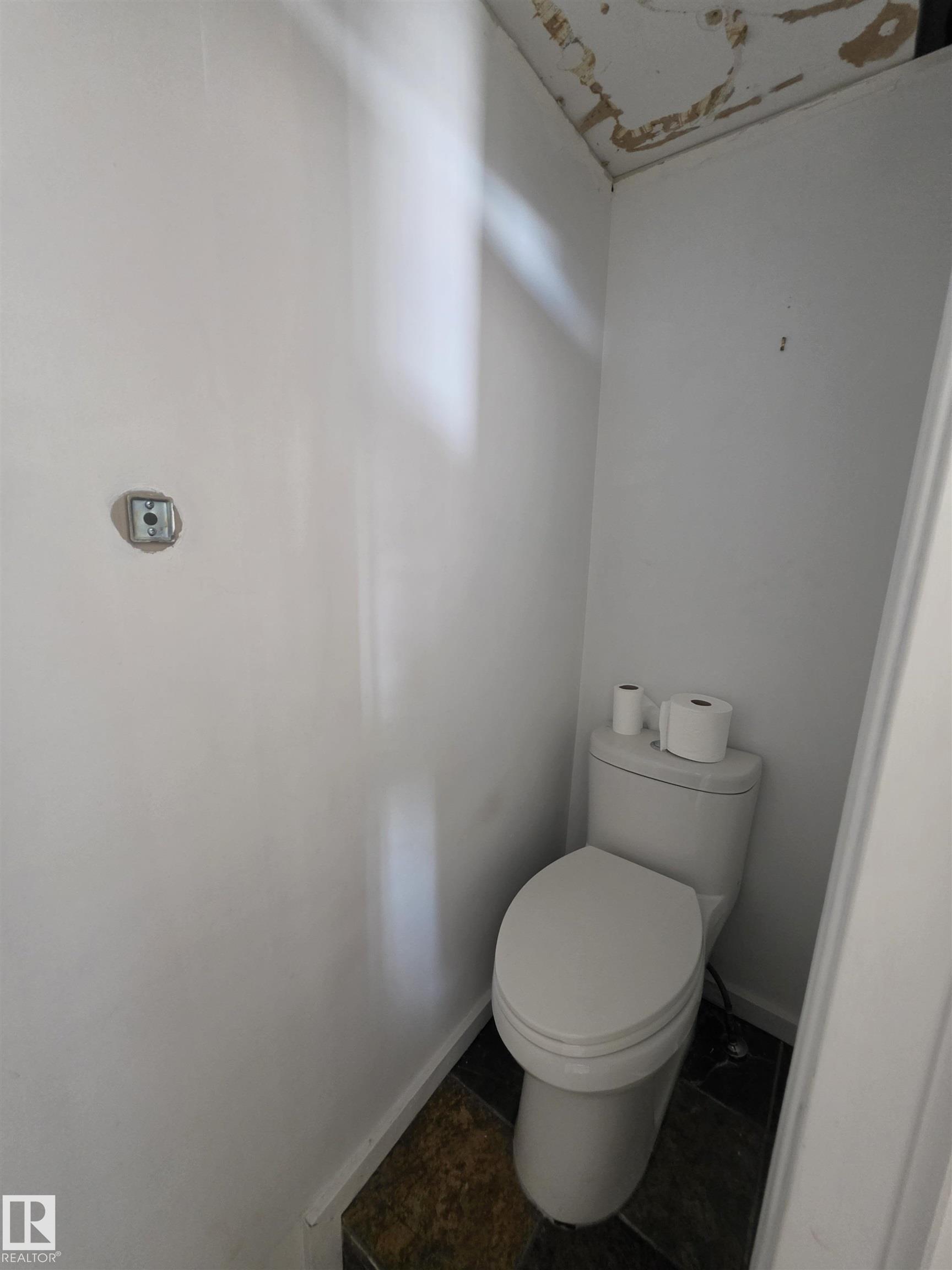 https://zimg.paragon.ice.com/ParagonImages/Property/PM/RAE/225403043/10/0/0/e8a1b7cd976b5327ec77bd88f792fad5/1/0c35e76940633c1e2300715f2d37c257/225403043-f57cd726-2daf-4076-8a17-3392438b5859.JPG
