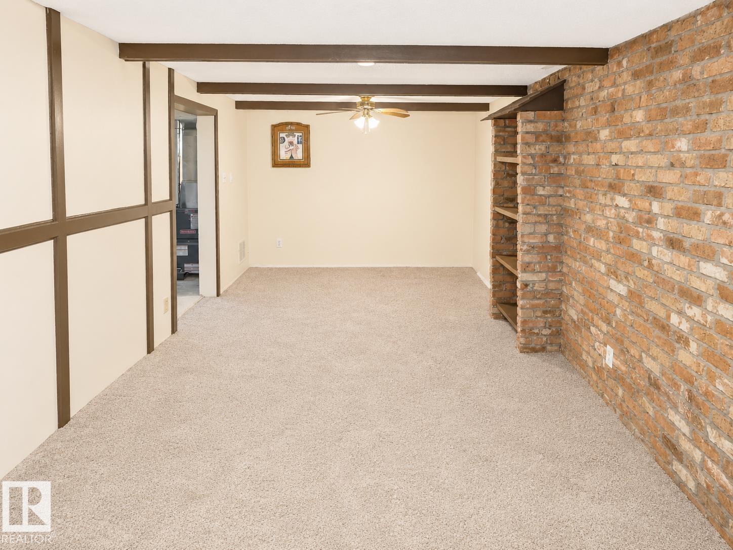 Photo 11 at 8712 162 Street NW, Meadowlark Park, Edmonton