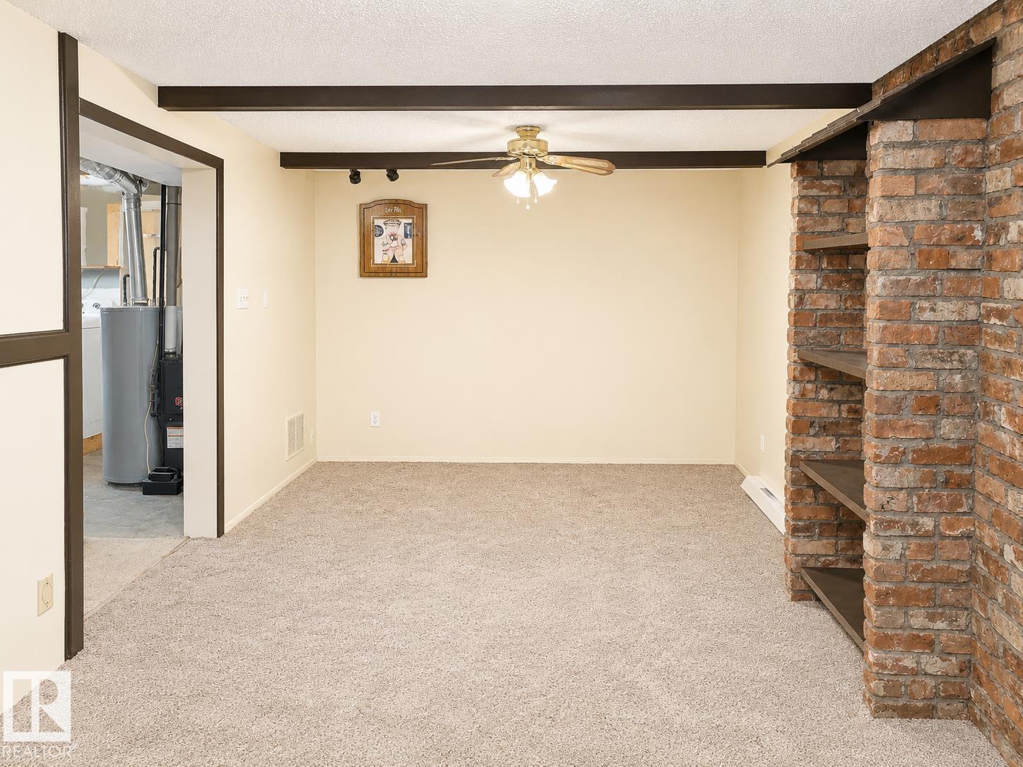 Photo 10 at 8712 162 Street NW, Meadowlark Park, Edmonton