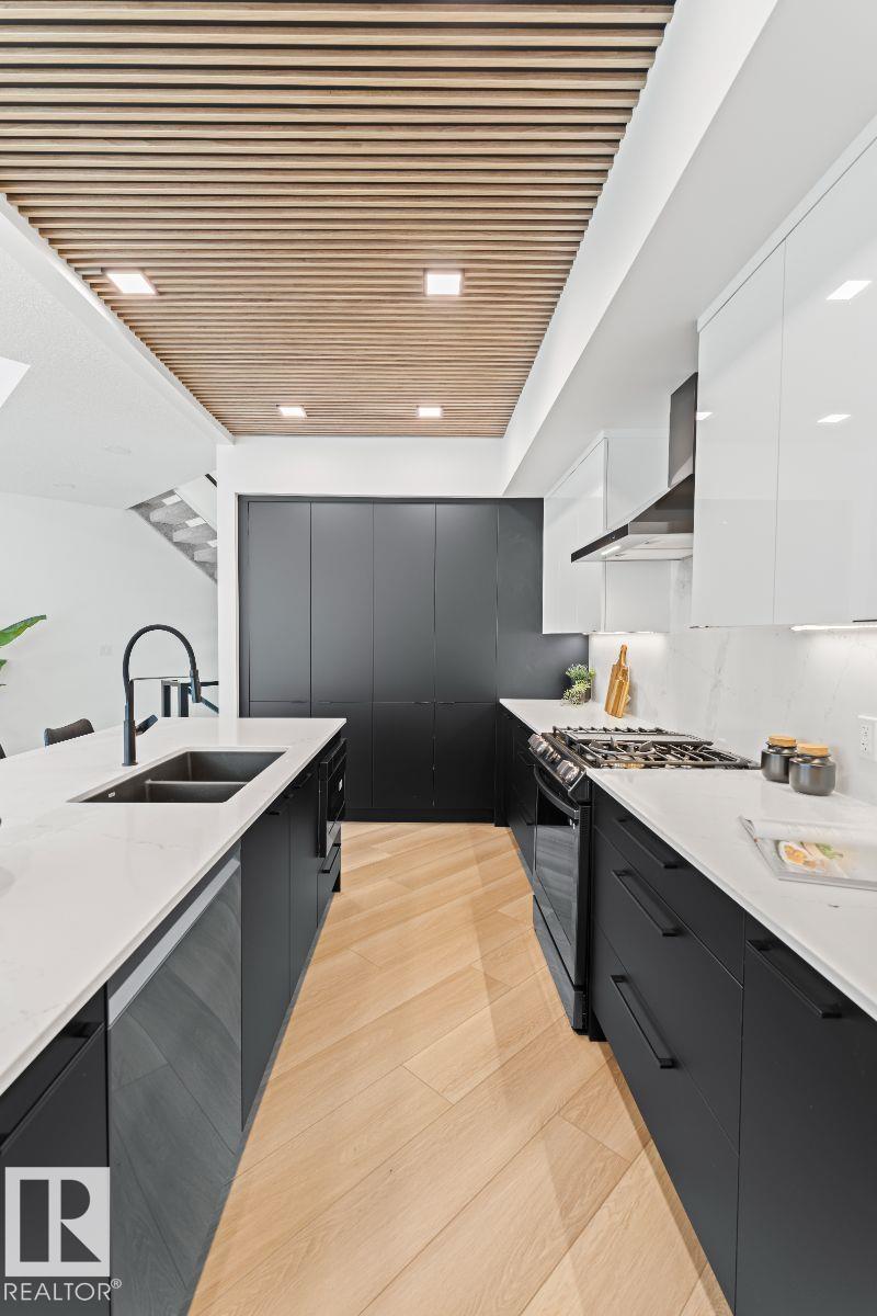 6237 King Vista SW, Keswick, Edmonton