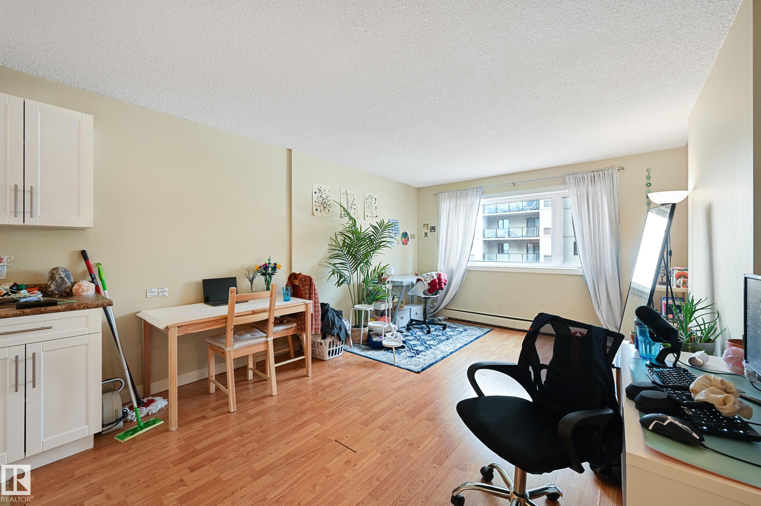 Photo 7 at 901 - 9710 105 Street NW, Downtown, Edmonton