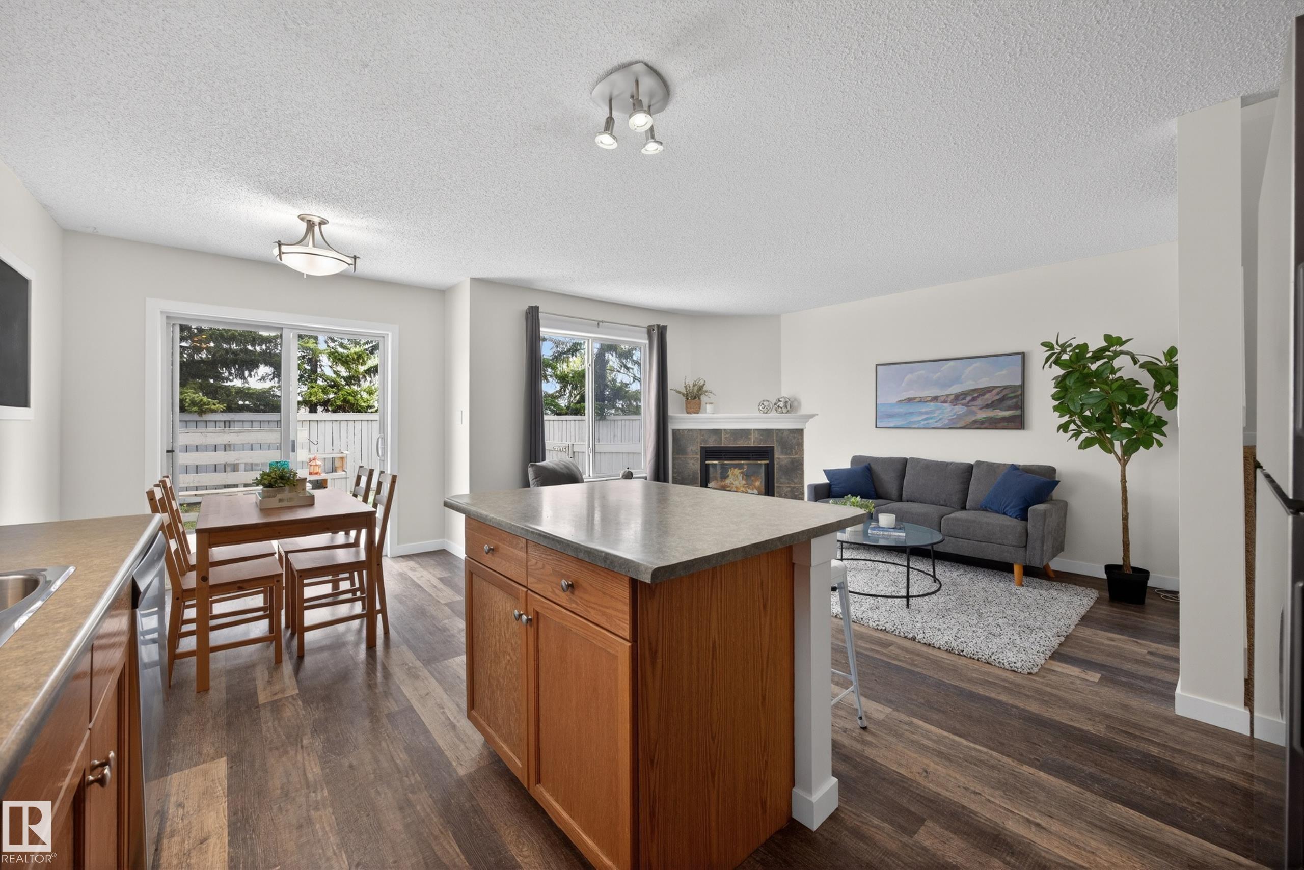 Photo 11 at 39 - 4020 21 Street NW, Larkspur, Edmonton