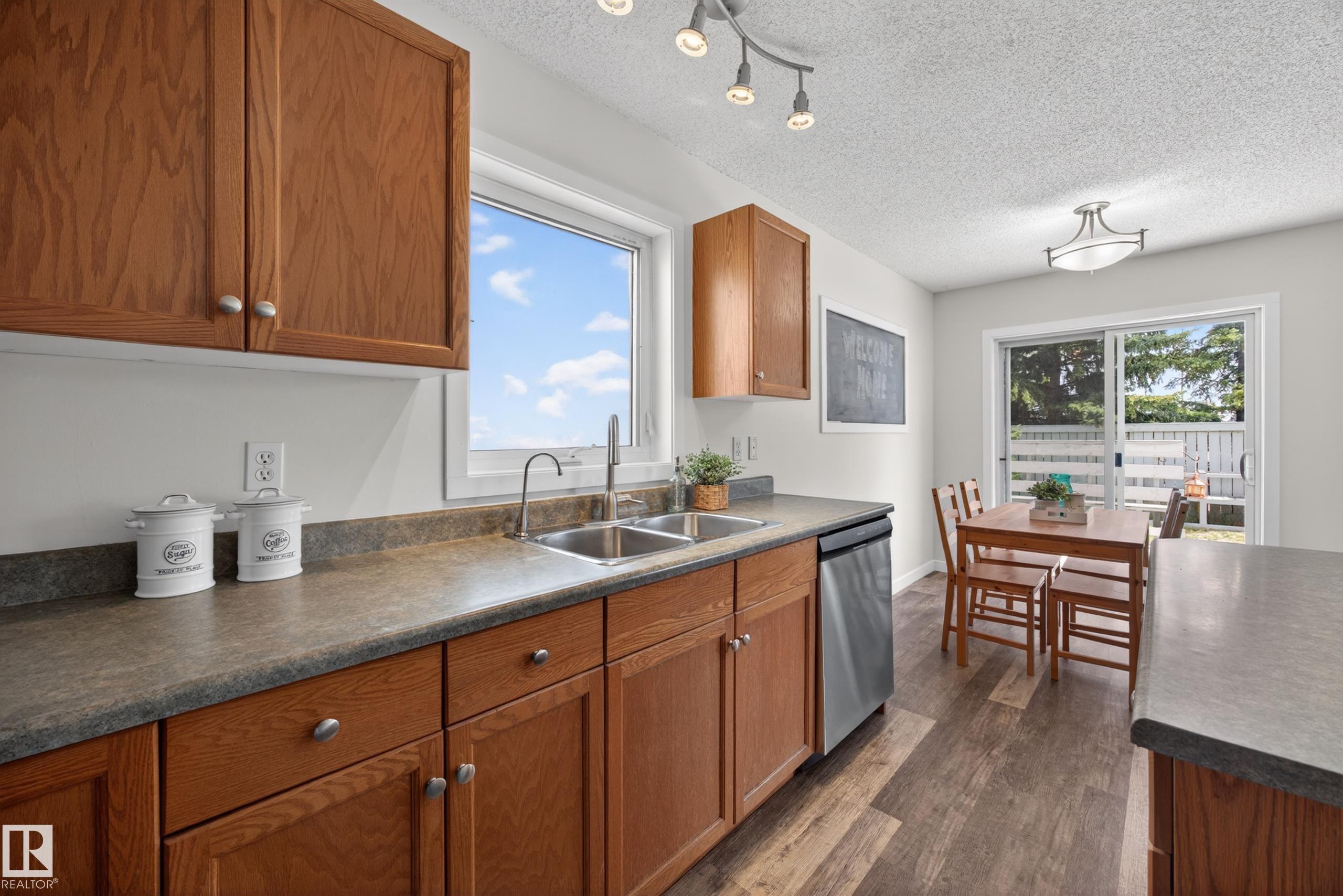 Photo 14 at 39 - 4020 21 Street NW, Larkspur, Edmonton