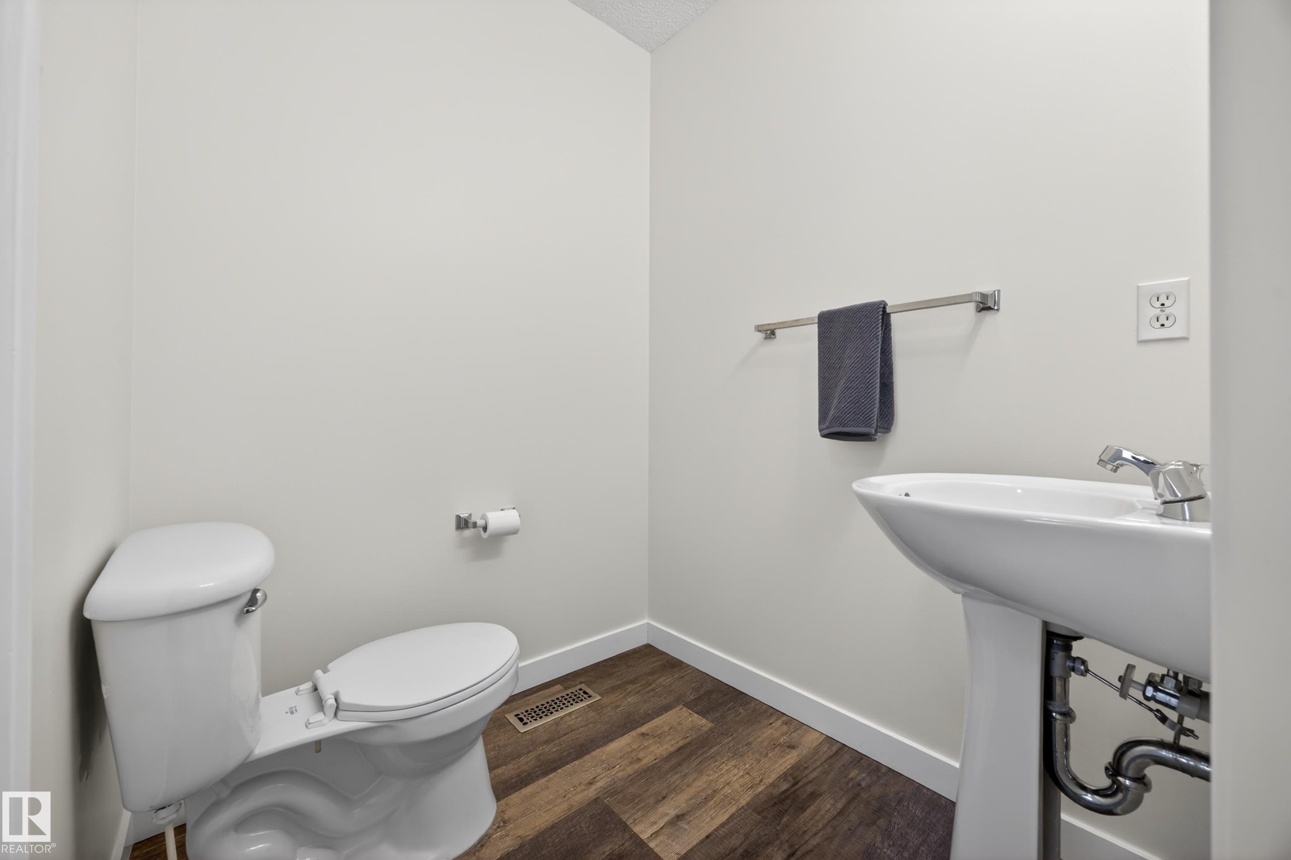 Photo 7 at 39 - 4020 21 Street NW, Larkspur, Edmonton
