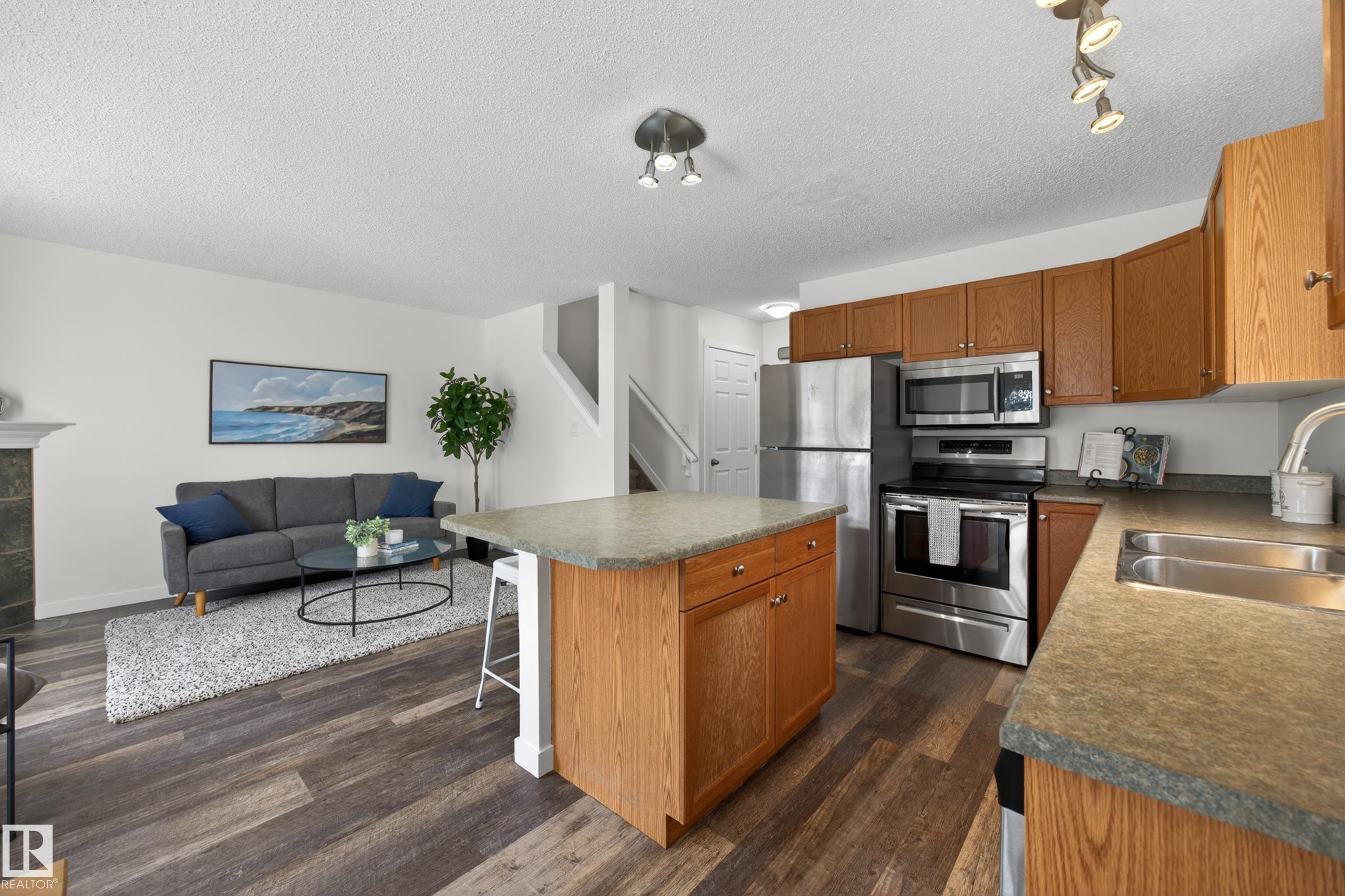 Photo 10 at 39 - 4020 21 Street NW, Larkspur, Edmonton