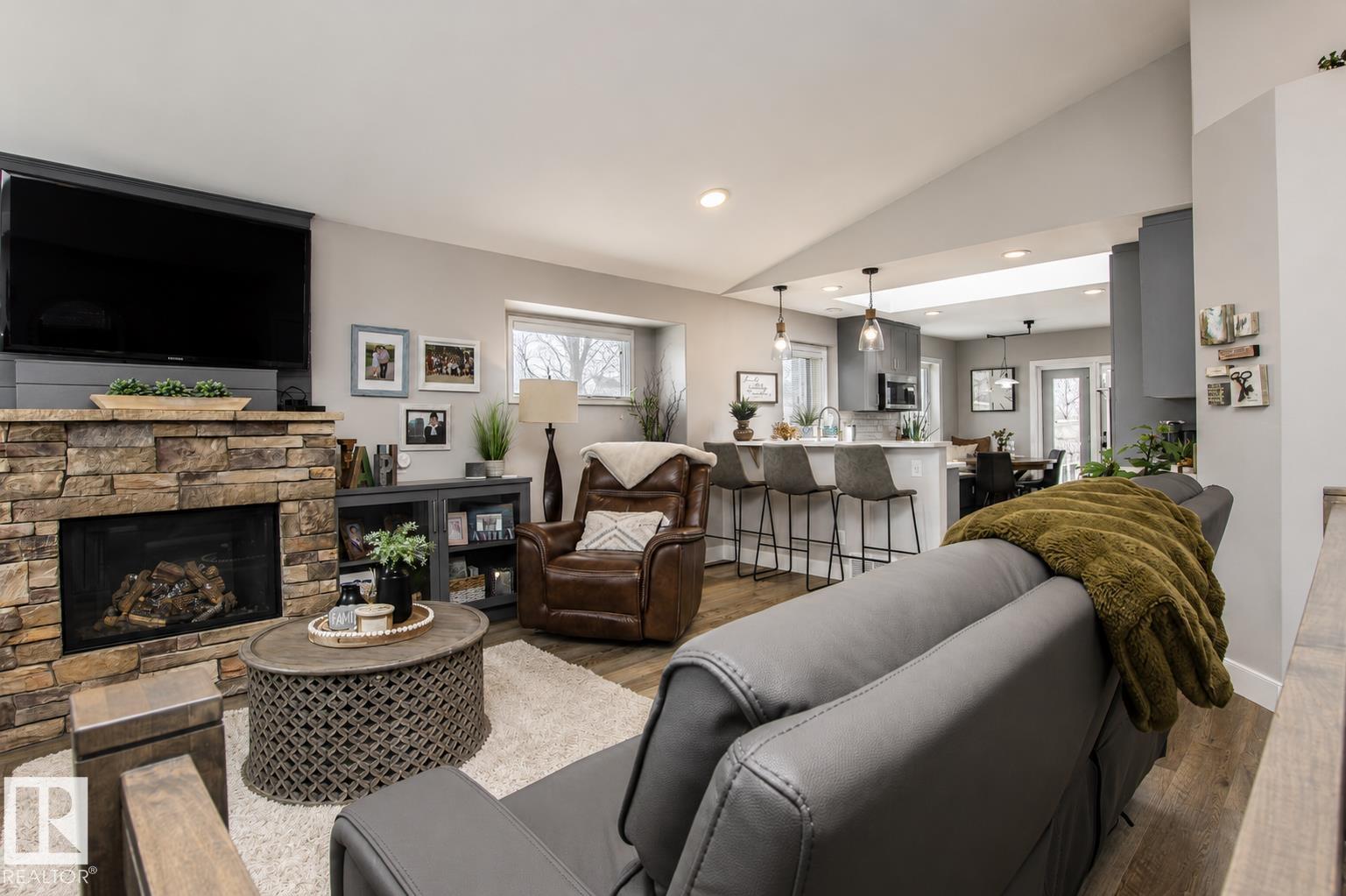 Photo 4 at 160 Regency Drive, Regency Park, Sherwood Park