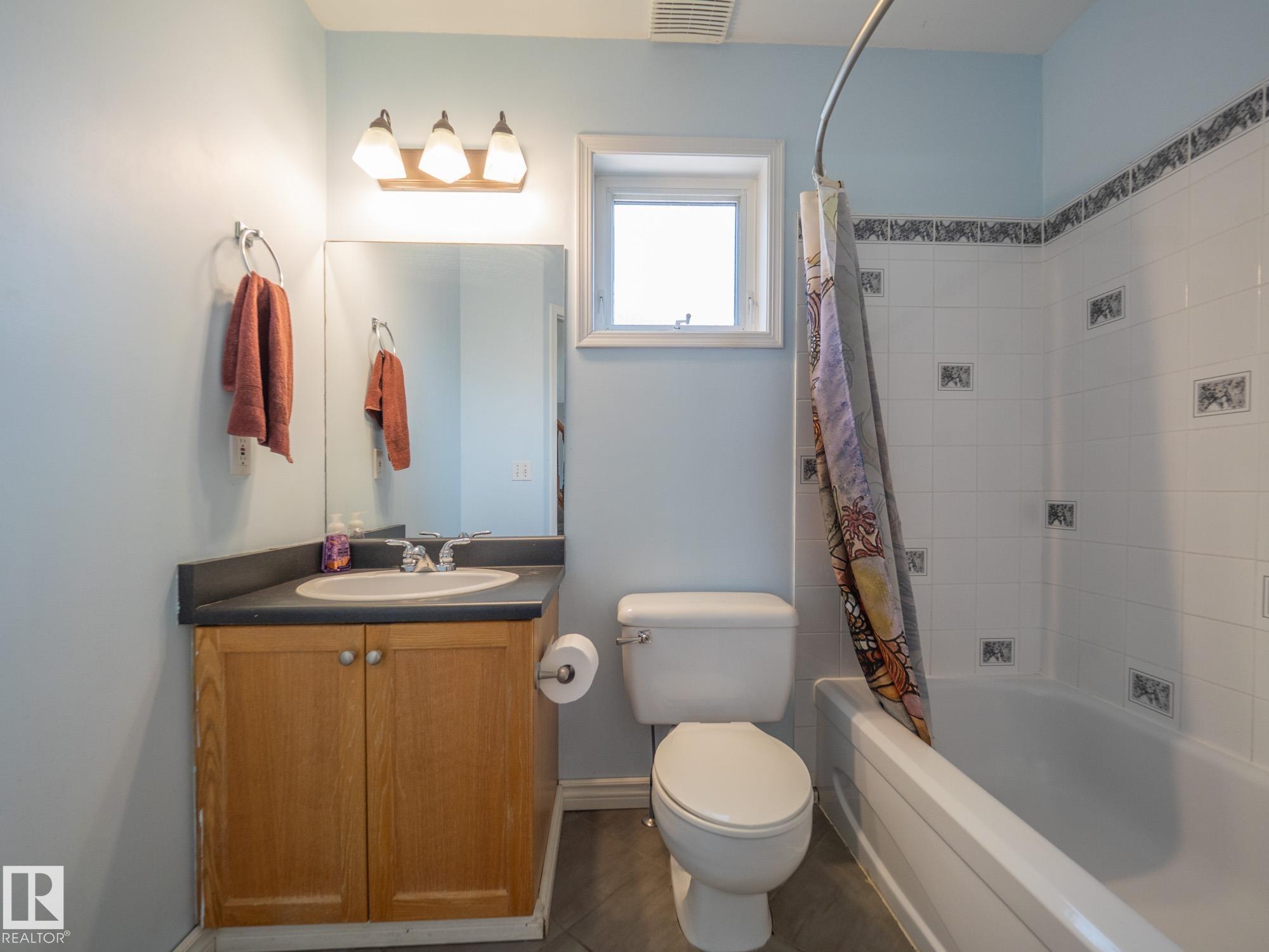 Photo 15 at 129 Regency Drive, Regency Park, Sherwood Park
