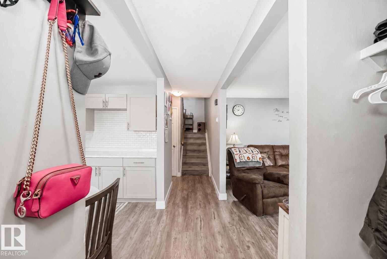 167 Roseland Village NW, Northmount, Edmonton
