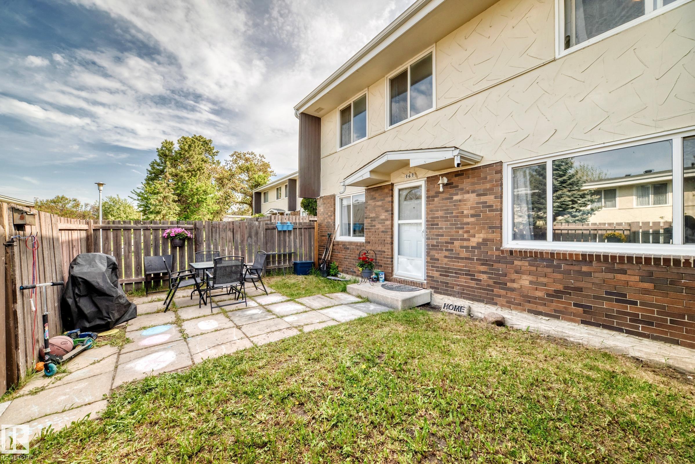https://zimg.paragon.ice.com/ParagonImages/Property/PM/RAE/225403242/34/0/0/b8cd5132e126a7d5a96ffed5c9dfb27a/1/724acd6c5b804f0d43b8edfe4c3fcd7d/225403242-8cd9366b-7eb9-4e52-a8a5-188eb1f9234c.JPG