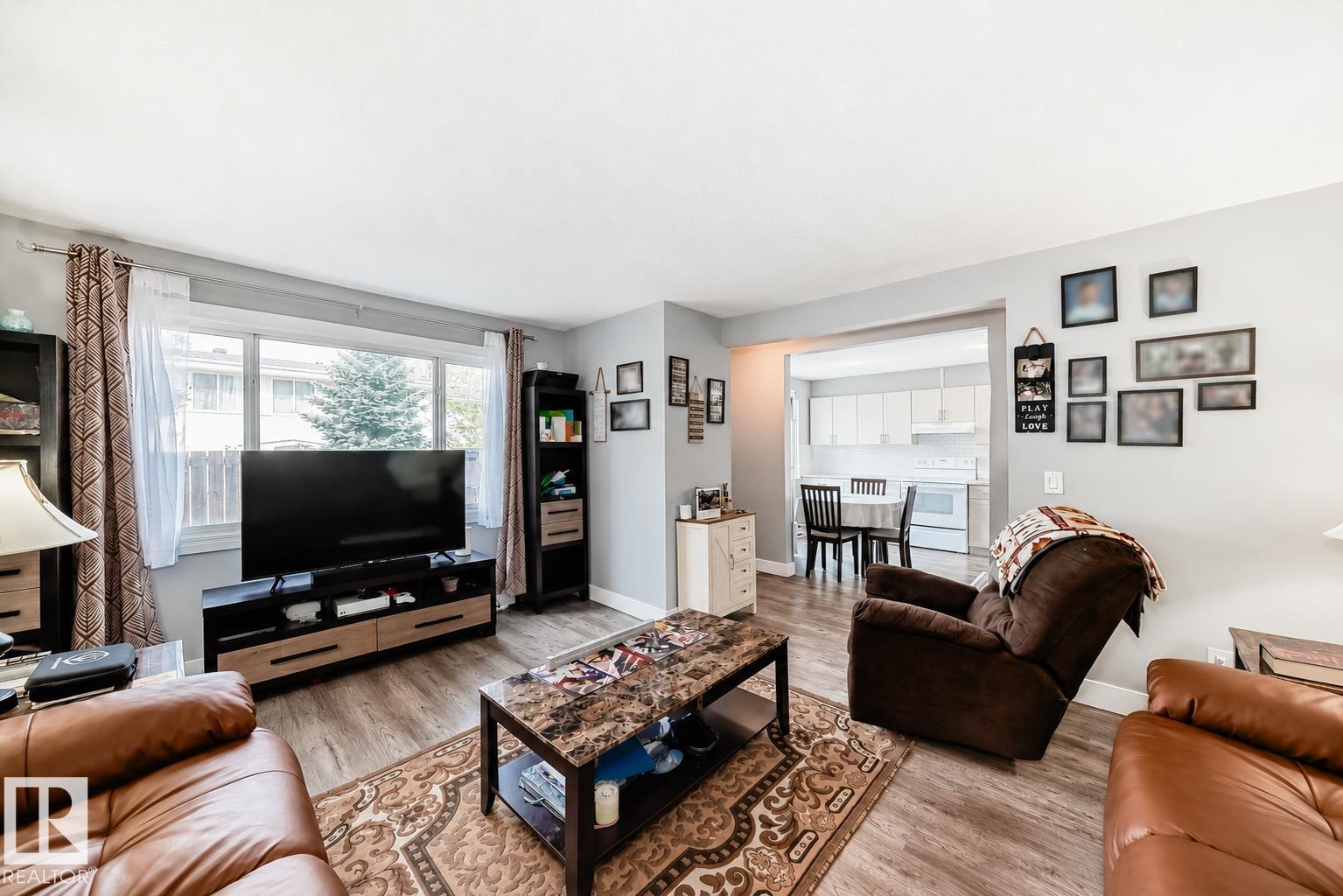 Photo 8 at 167 Roseland Village NW, Northmount, Edmonton