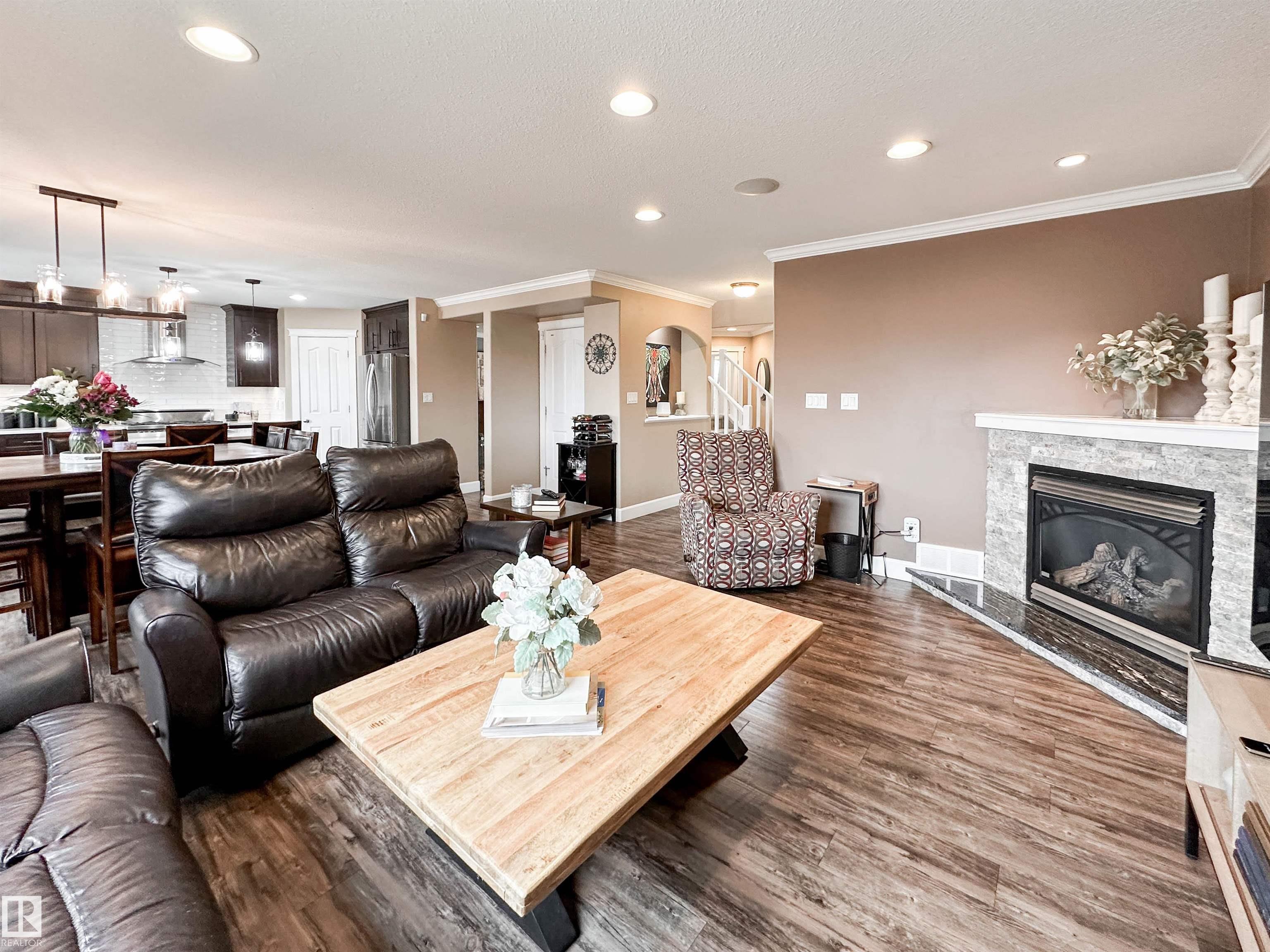 Photo 18 at 13715 149 Avenue NW, Cumberland, Edmonton