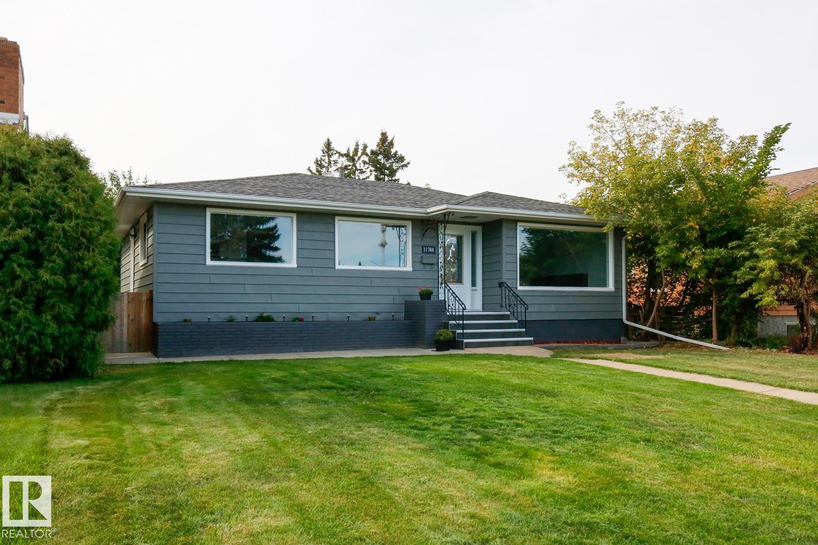 11744 135 Street NW, Woodcroft, Edmonton