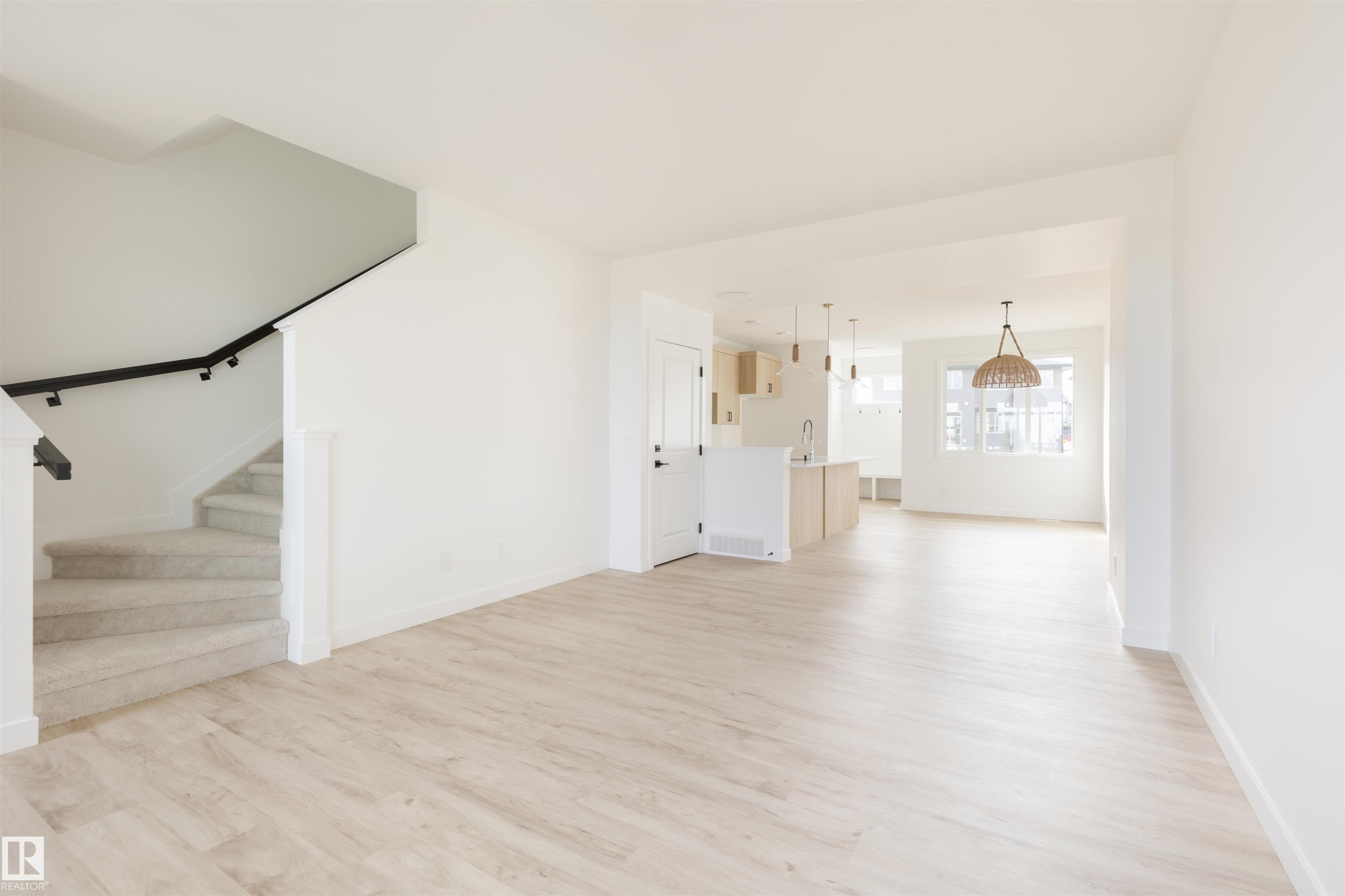 2630 62 Street SW, Mattson, Edmonton