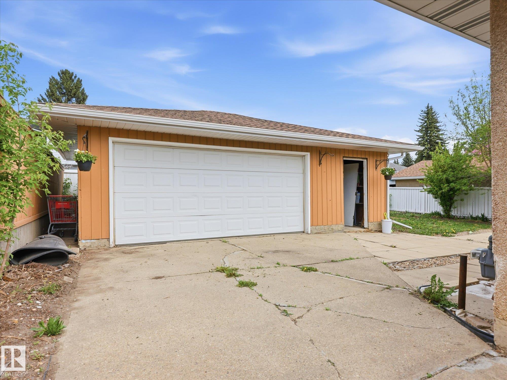 Photo 34 at 3 Fairfax Crescent, Forest Lawn, St. Albert