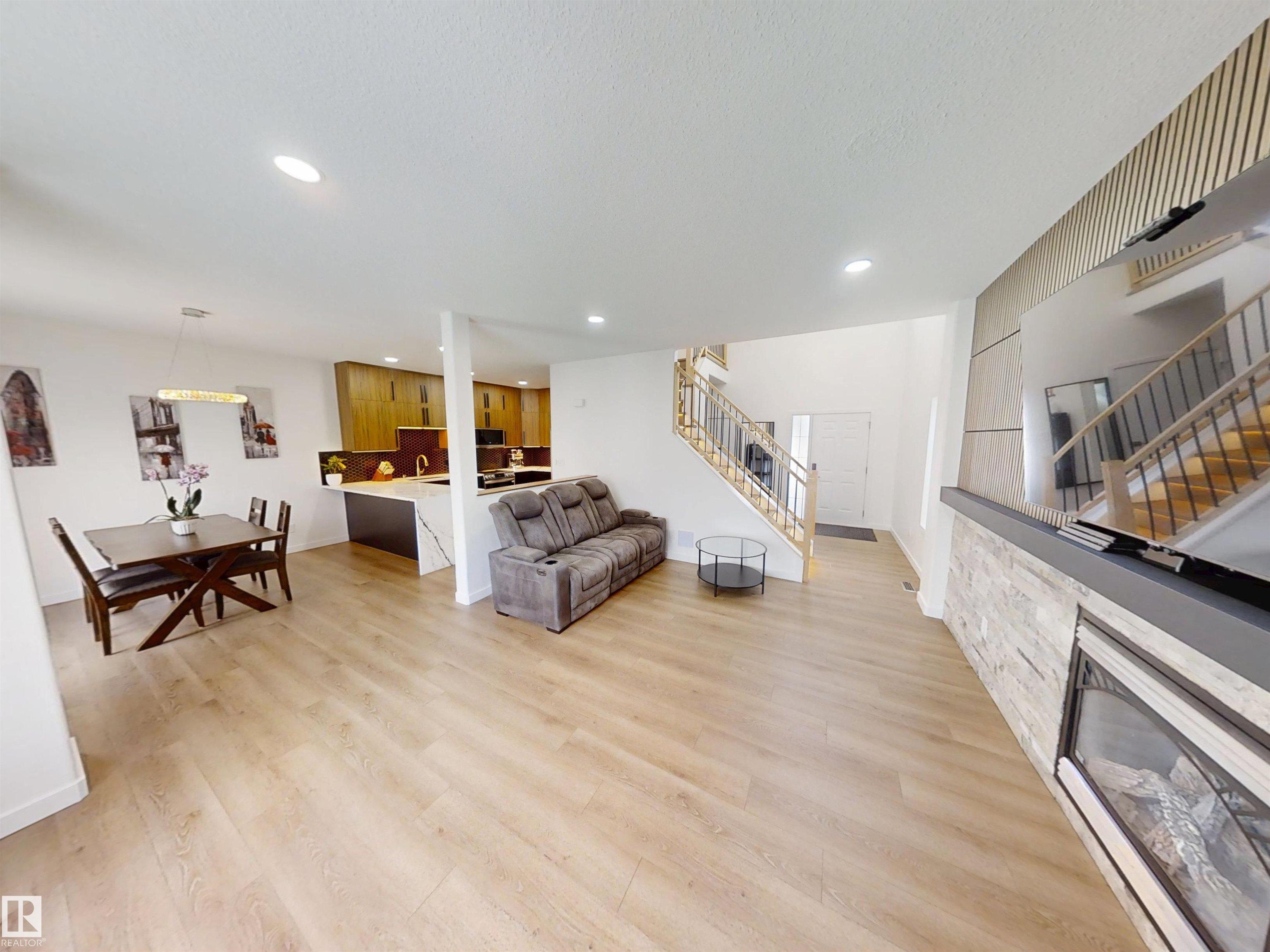Photo 12 at 12936 161a Avenue NW, Oxford, Edmonton
