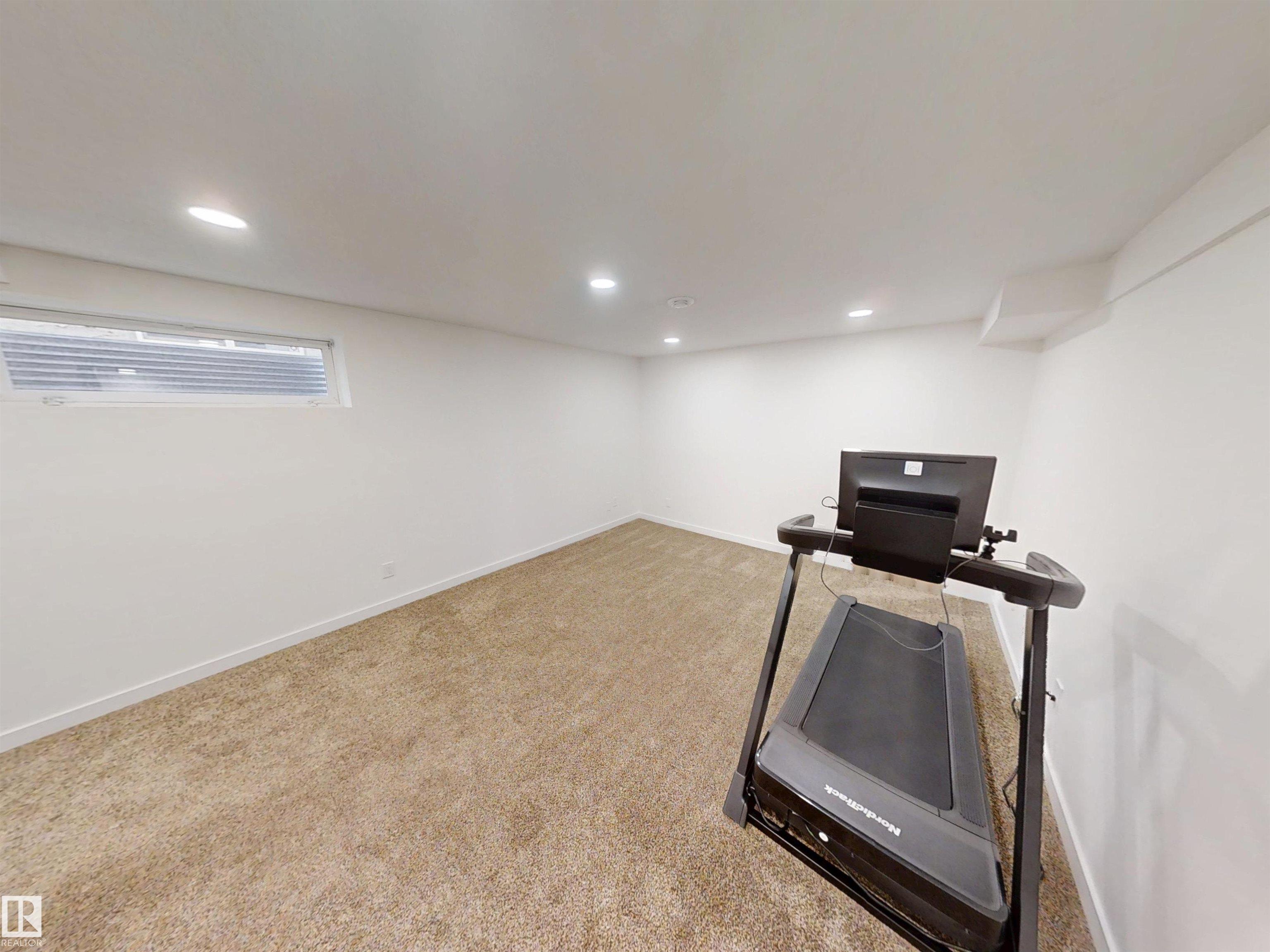 Photo 32 at 12936 161a Avenue NW, Oxford, Edmonton