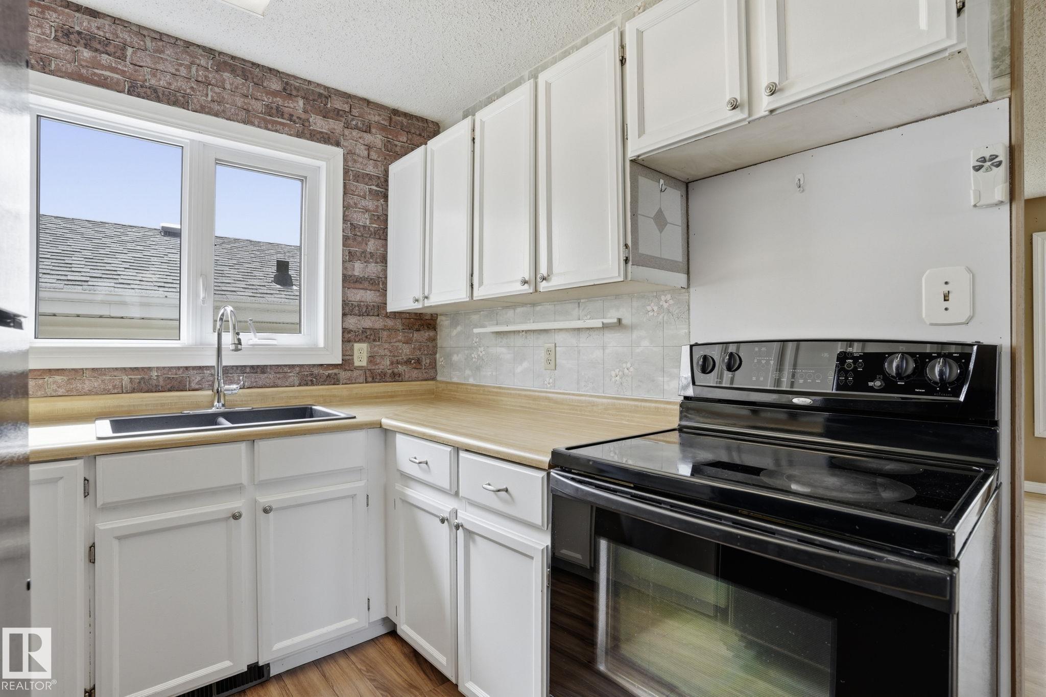Photo 11 at 5419 188 Street NW, Jamieson Place, Edmonton