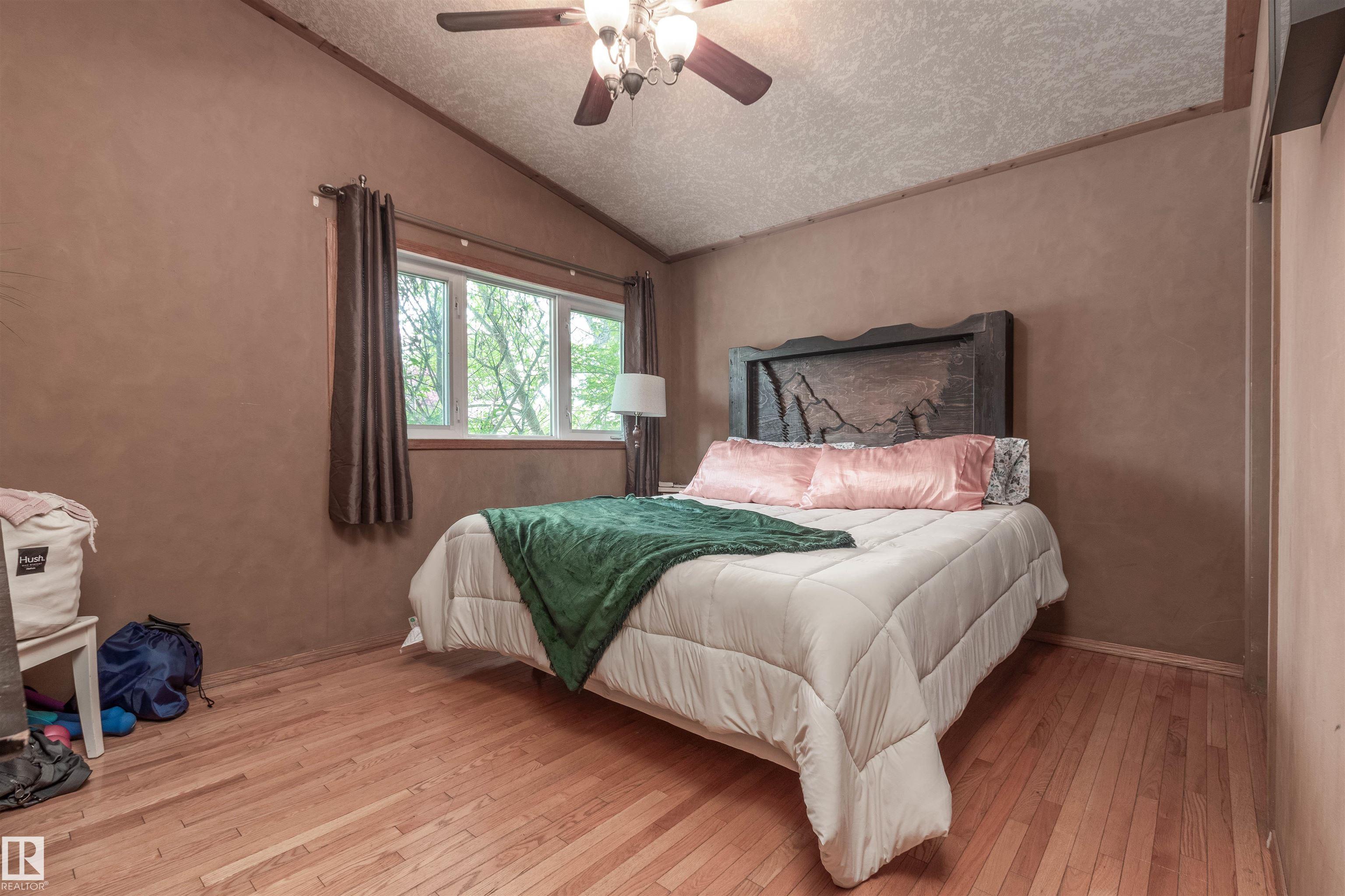 Photo 18 at 4 Crane Road, Brentwood, Sherwood Park