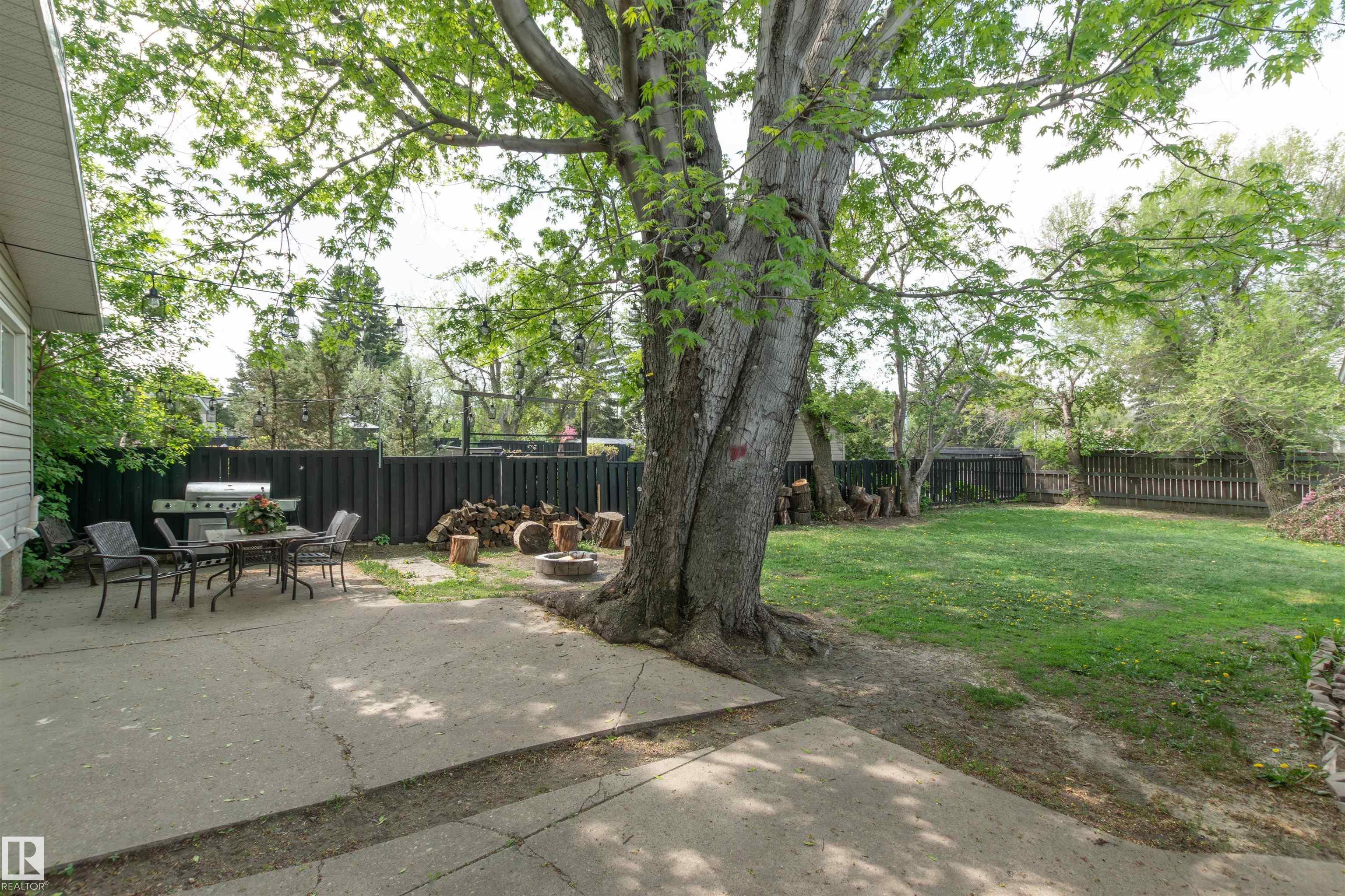Photo 4 at 4 Crane Road, Brentwood, Sherwood Park
