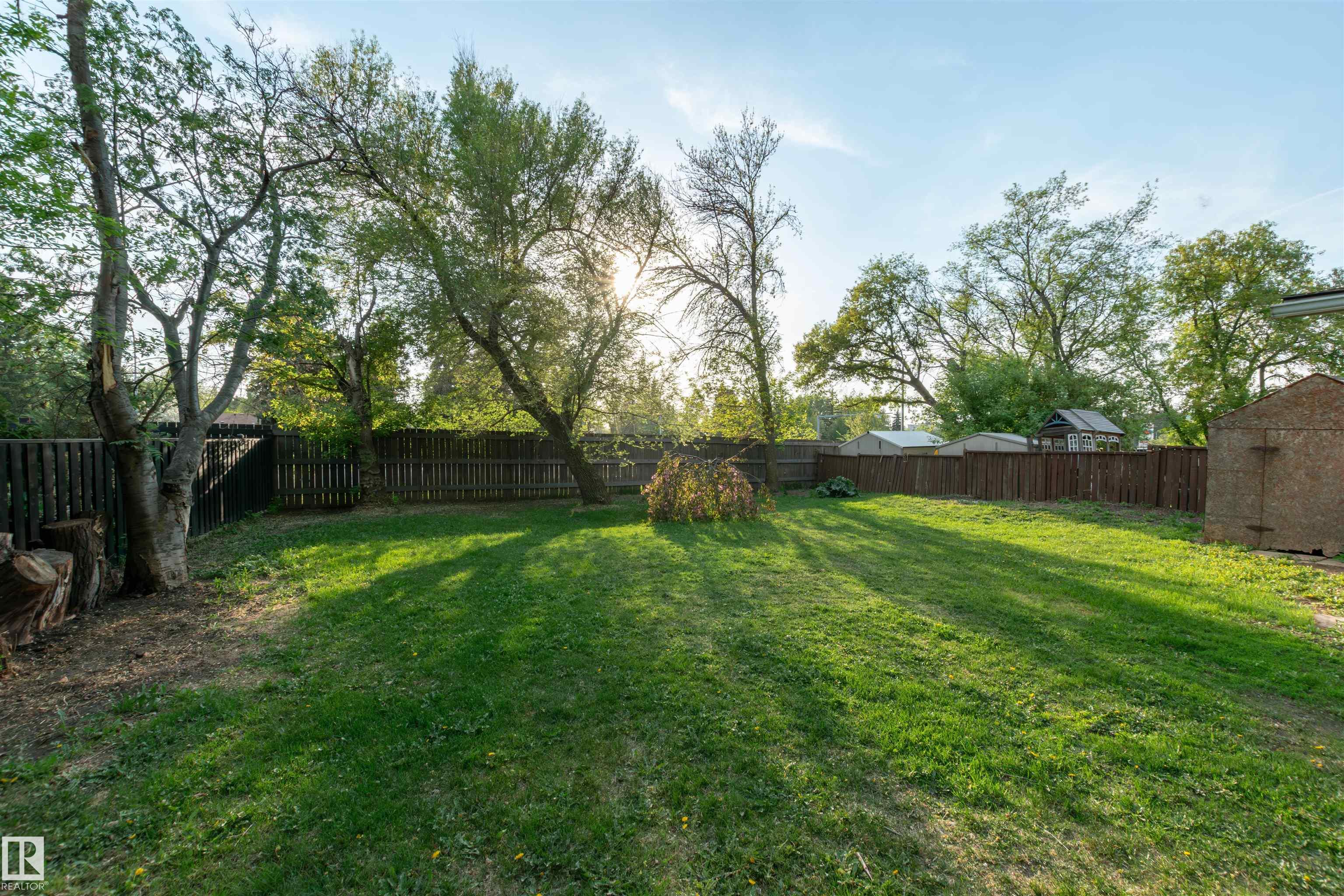Photo 8 at 4 Crane Road, Brentwood, Sherwood Park