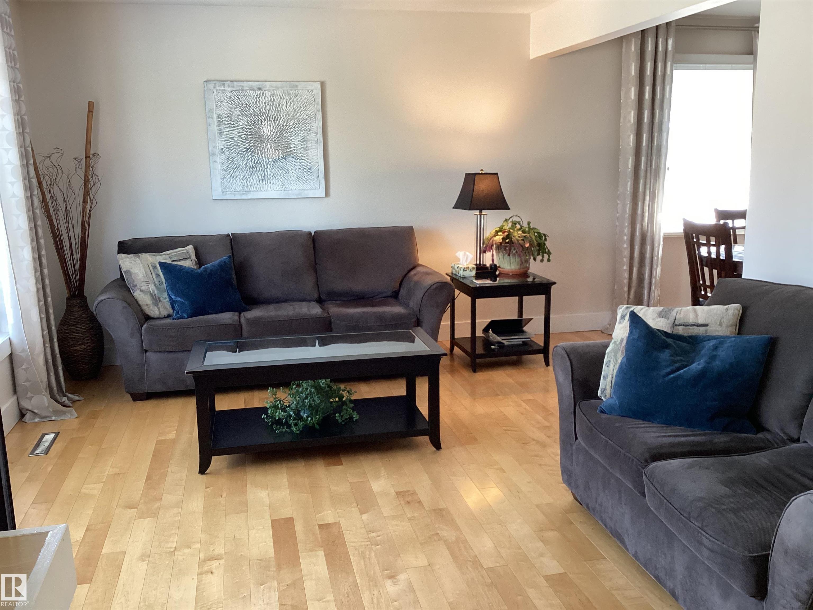 Picture for 15627 83 AV NW