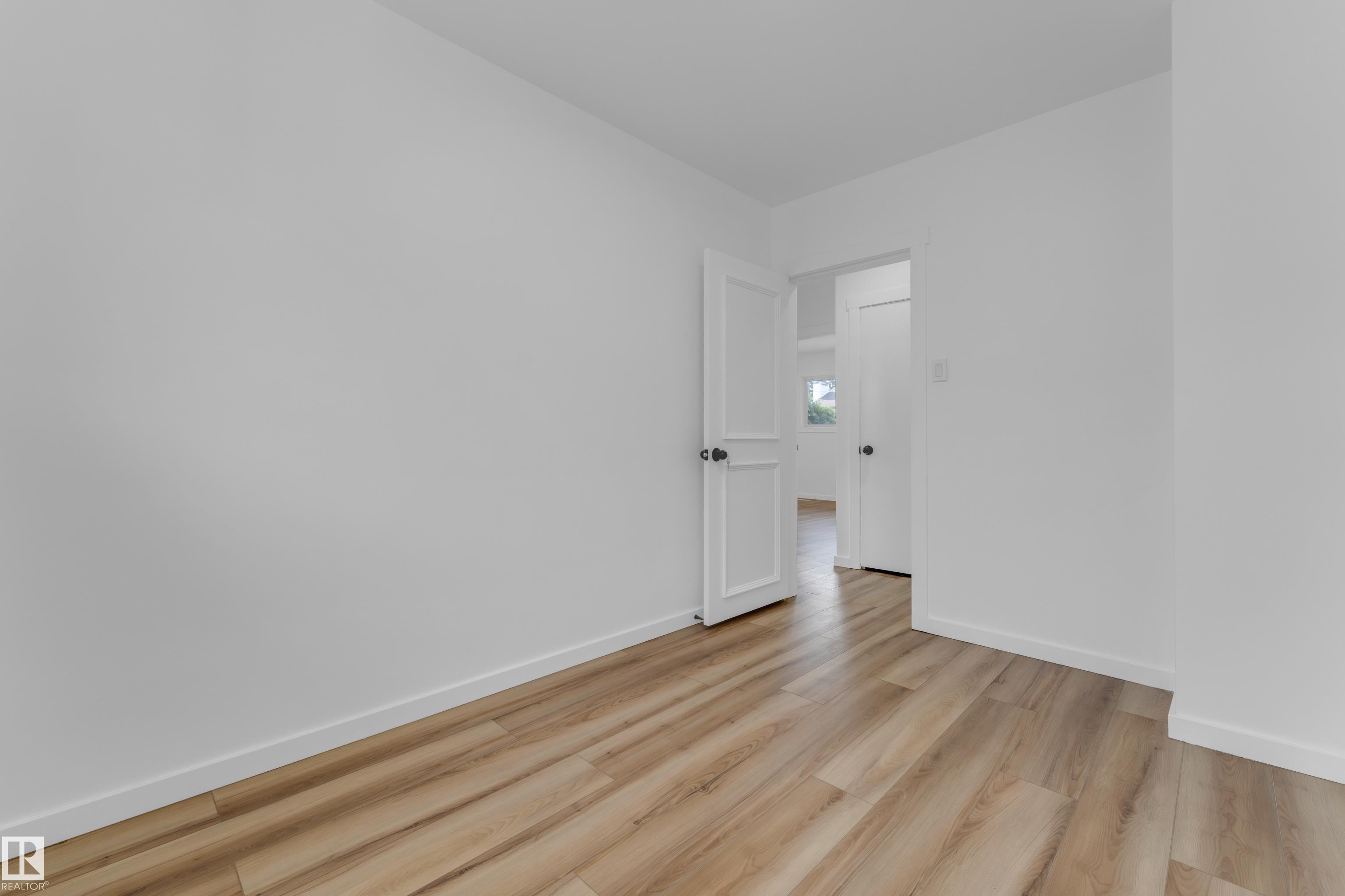 Photo 12 at 13116 128a Avenue NW, Athlone, Edmonton