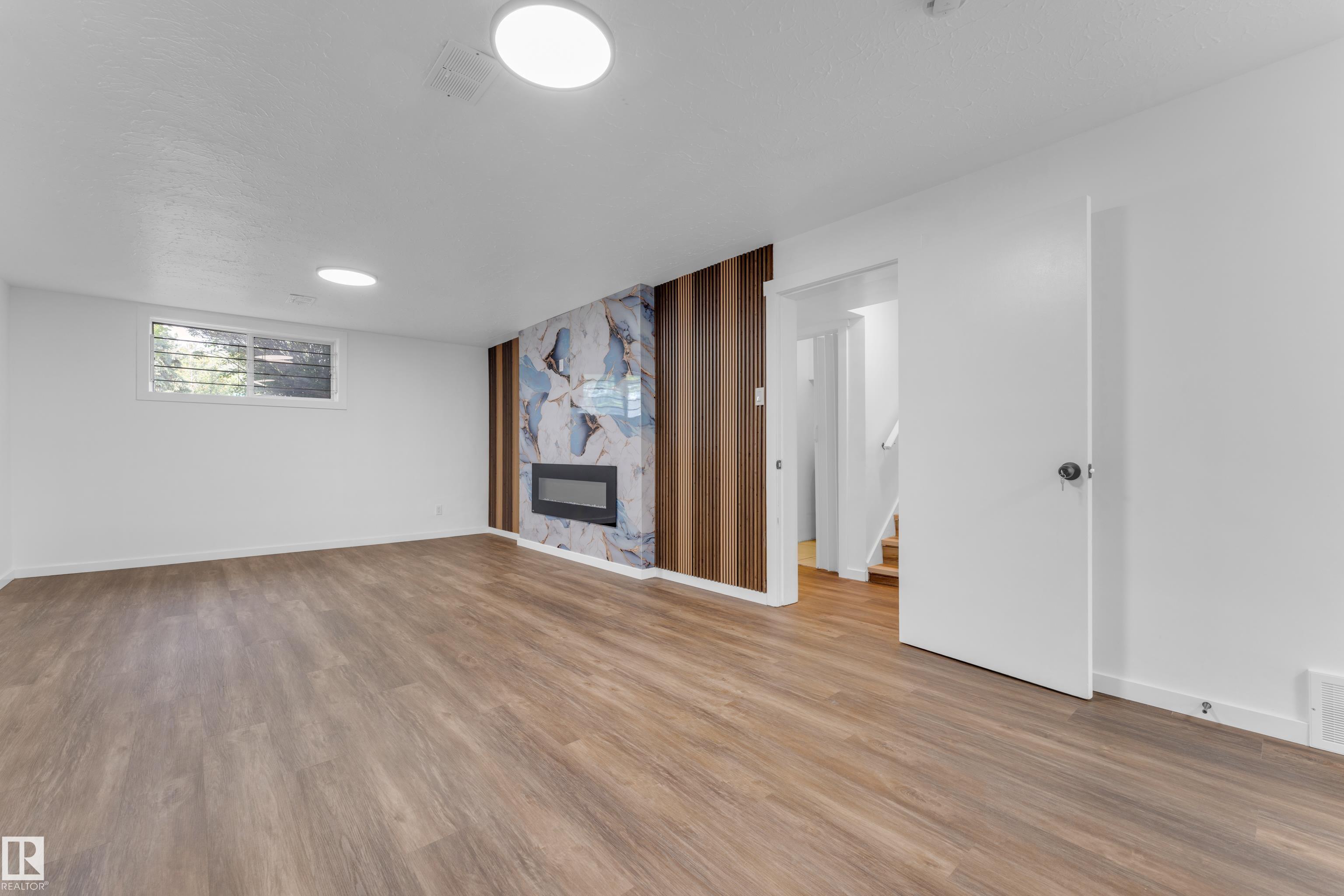 Photo 25 at 13116 128a Avenue NW, Athlone, Edmonton
