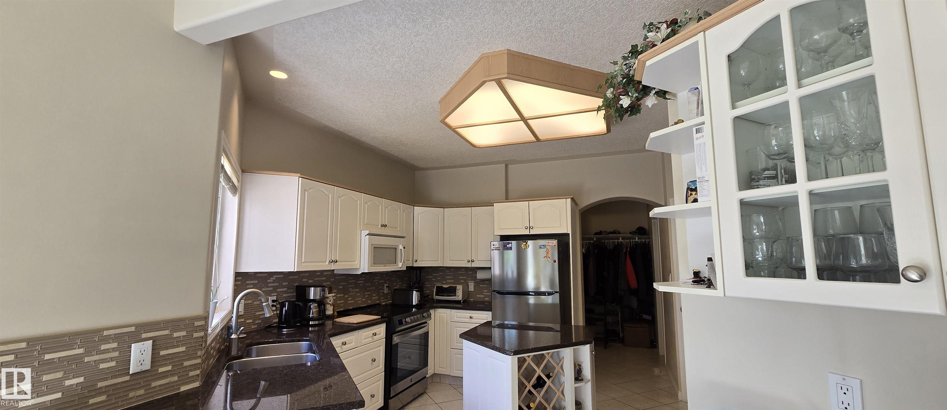 Photo 12 at 11911 231 Street NW, Kinglet Gardens, Edmonton