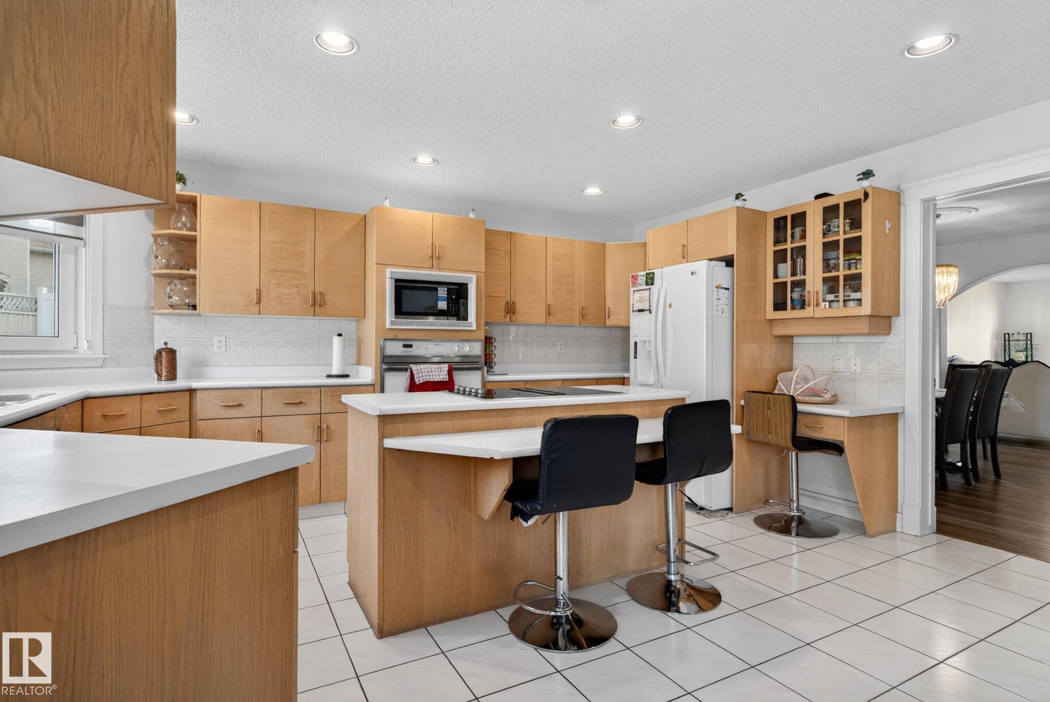 Photo 14 at 4615 43a Avenue NW, Jackson Heights, Edmonton
