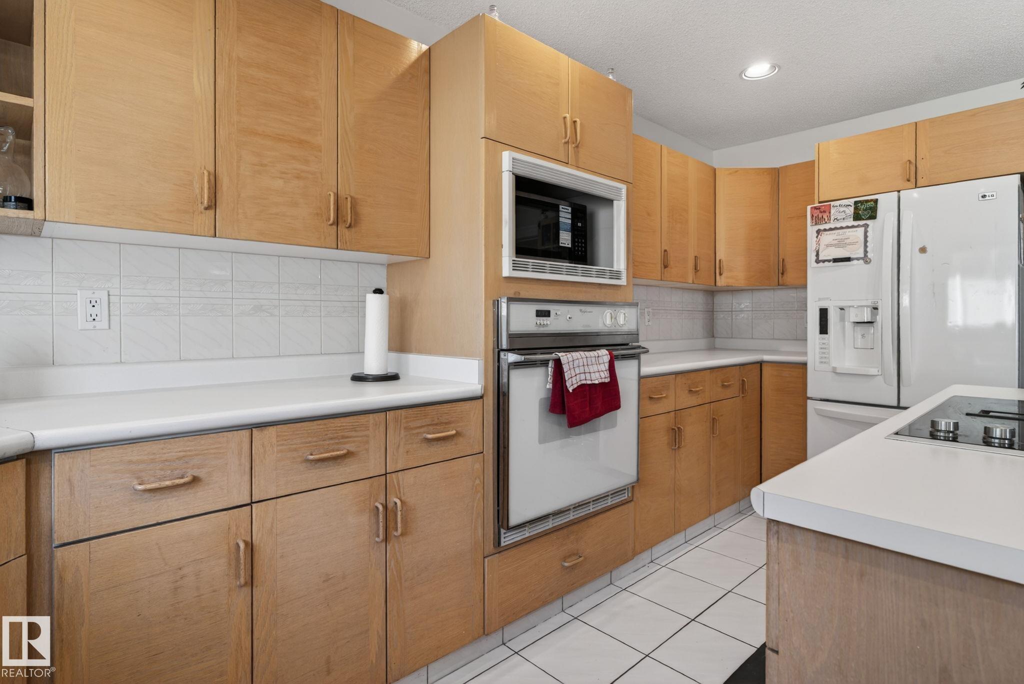 Photo 15 at 4615 43a Avenue NW, Jackson Heights, Edmonton