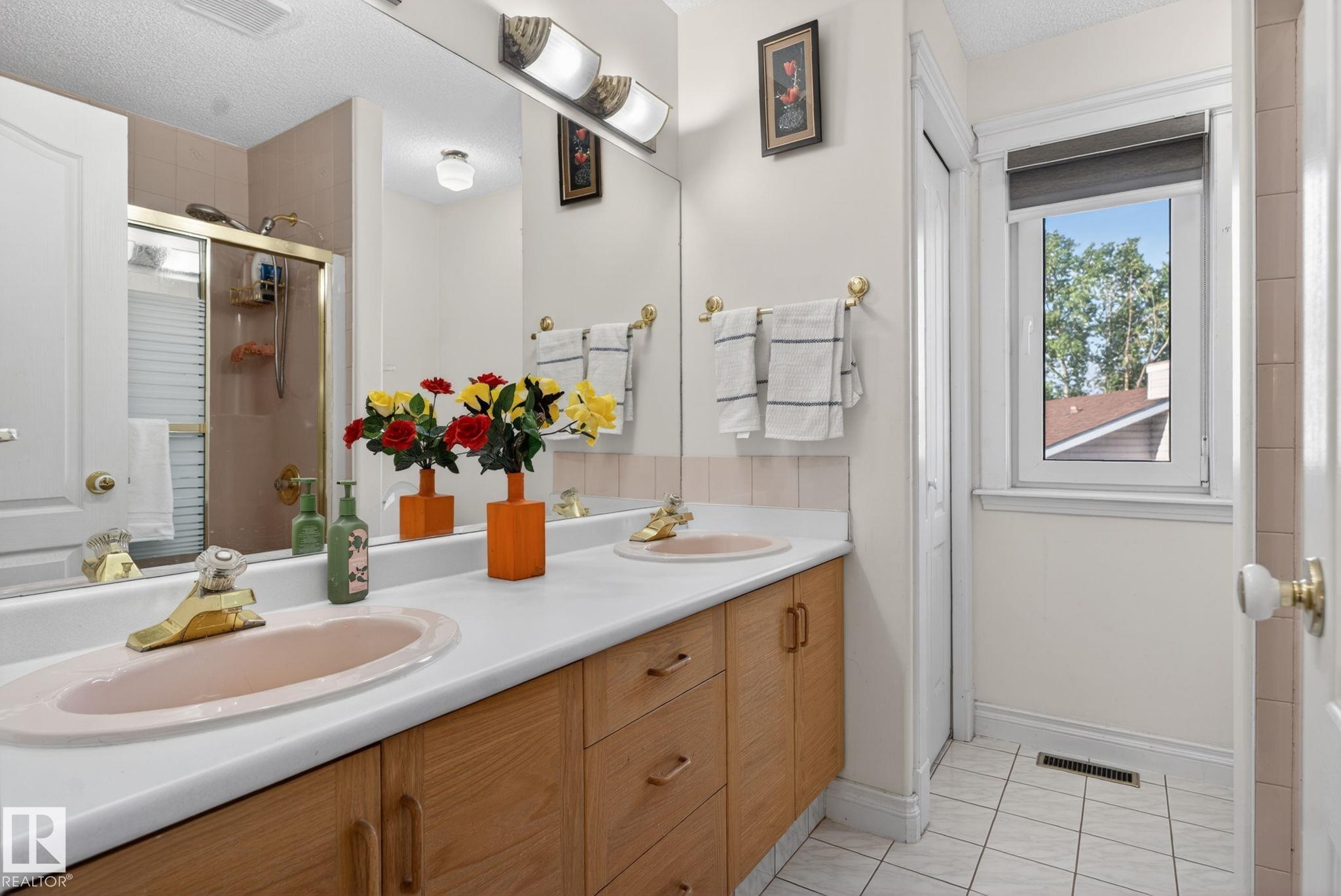 Photo 51 at 4615 43a Avenue NW, Jackson Heights, Edmonton