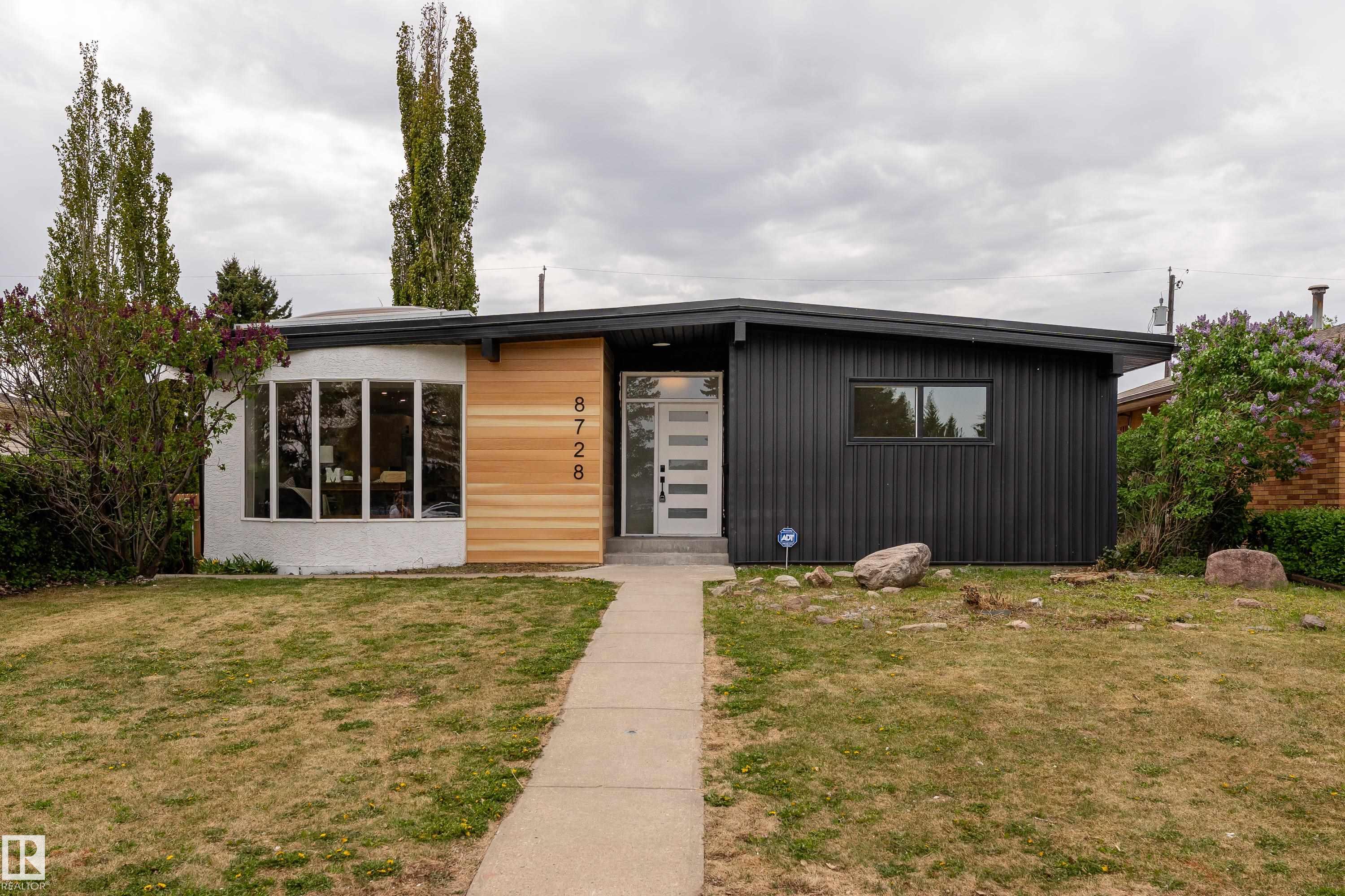 8728 72 Street, Edmonton, AB T6B 1Y5