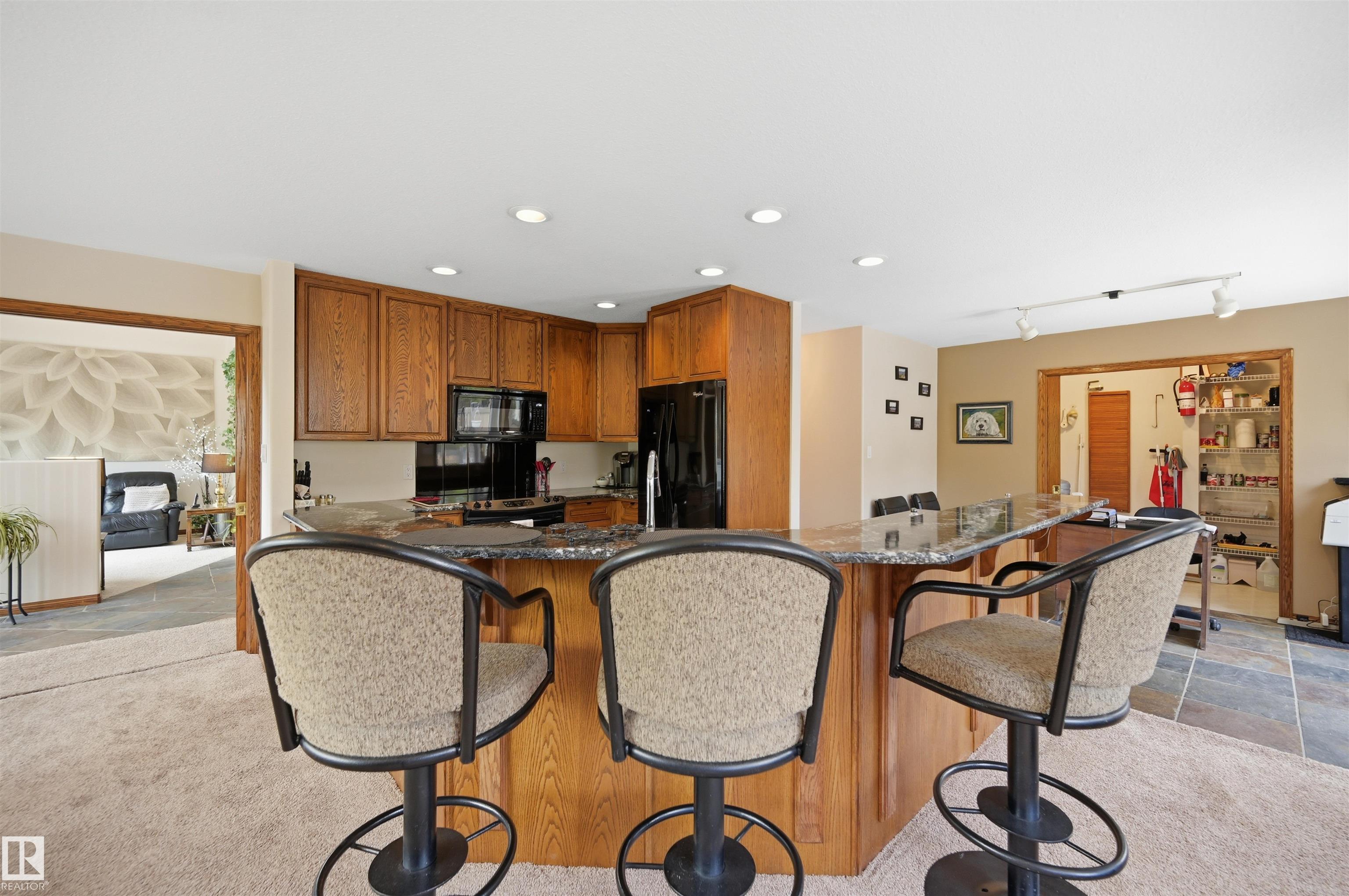Photo 11 at 777 Butterworth Drive NW, Bulyea Heights, Edmonton