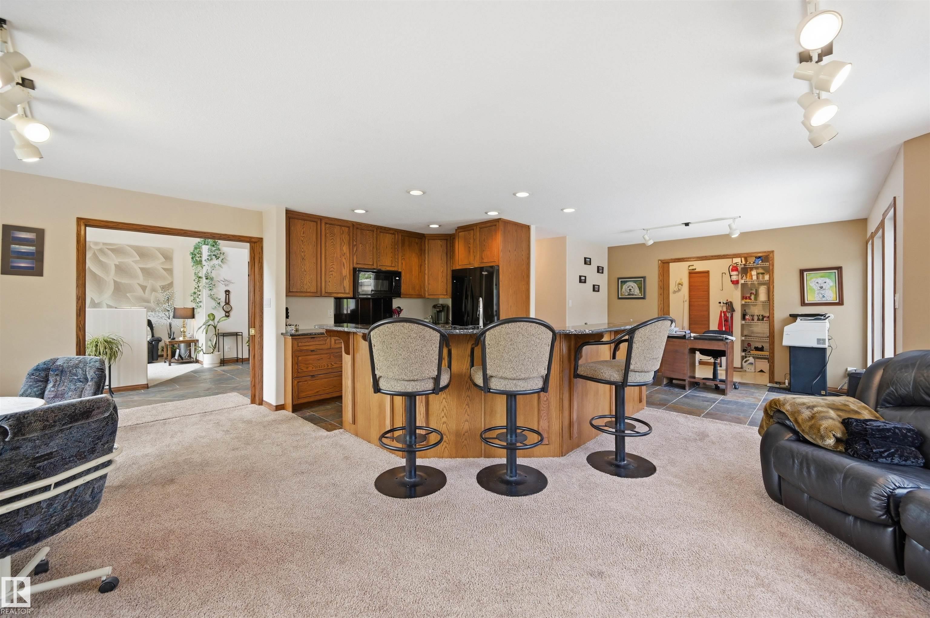 Photo 16 at 777 Butterworth Drive NW, Bulyea Heights, Edmonton