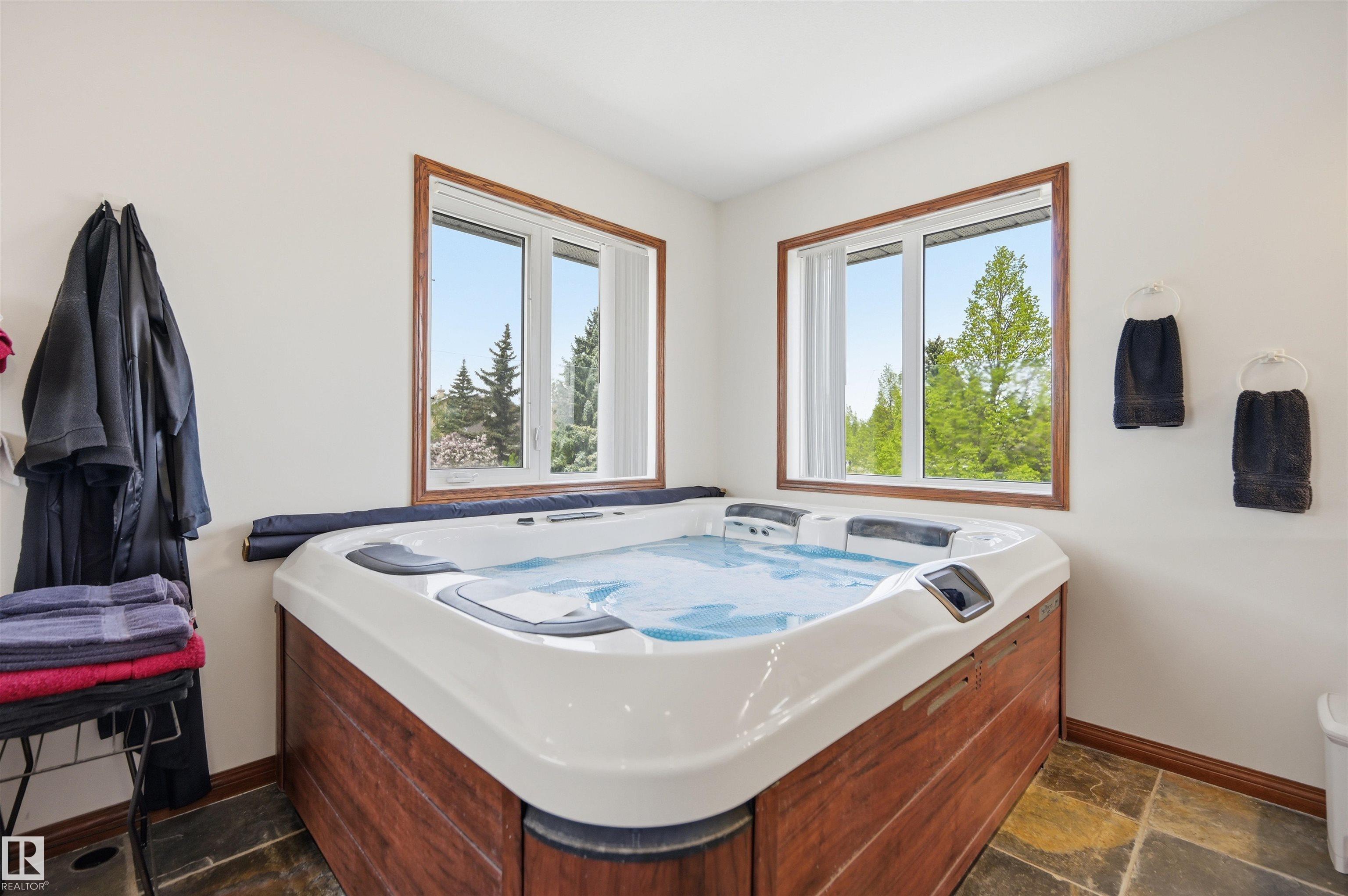 Photo 27 at 777 Butterworth Drive NW, Bulyea Heights, Edmonton