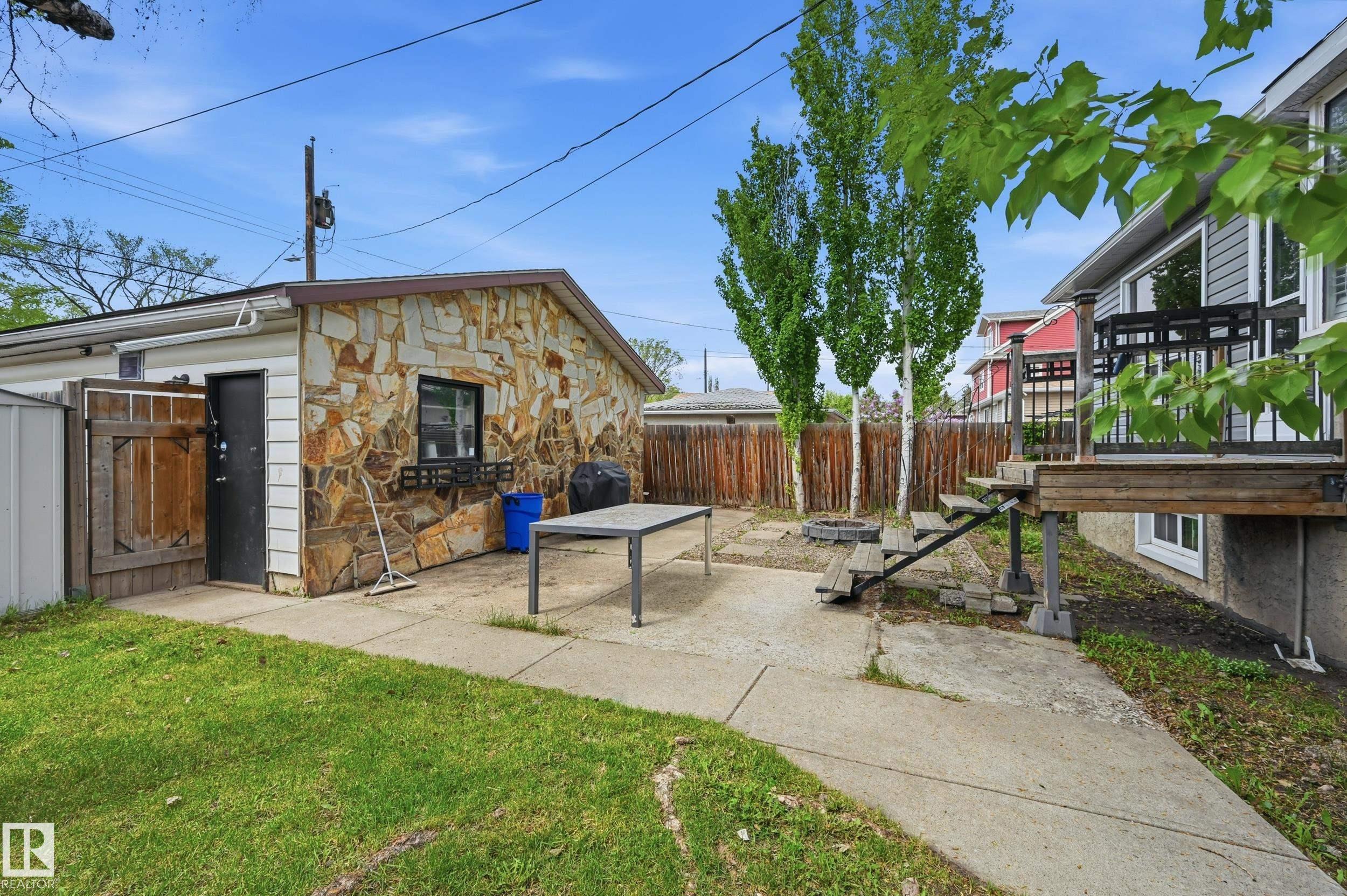 Photo 38 at 12326 92 Street NW, Delton, Edmonton