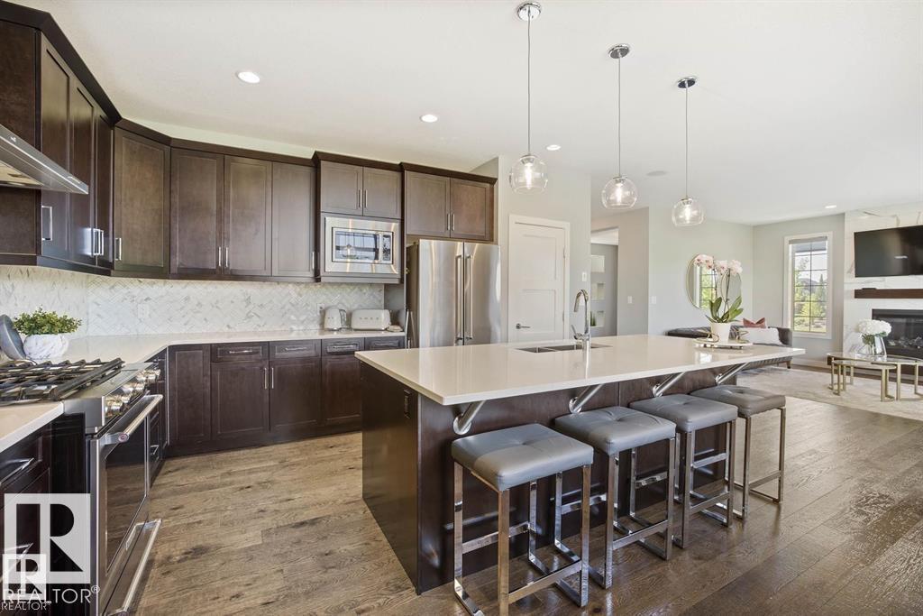 Photo 11 at 1004 Huckell Place SW, Hays Ridge Area, Edmonton