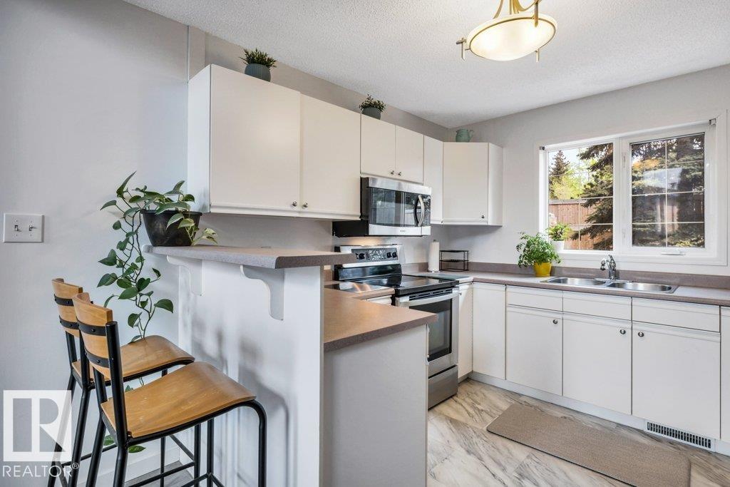 Photo 11 at 13 - 4 Fraser Drive, Forest Lawn, St. Albert