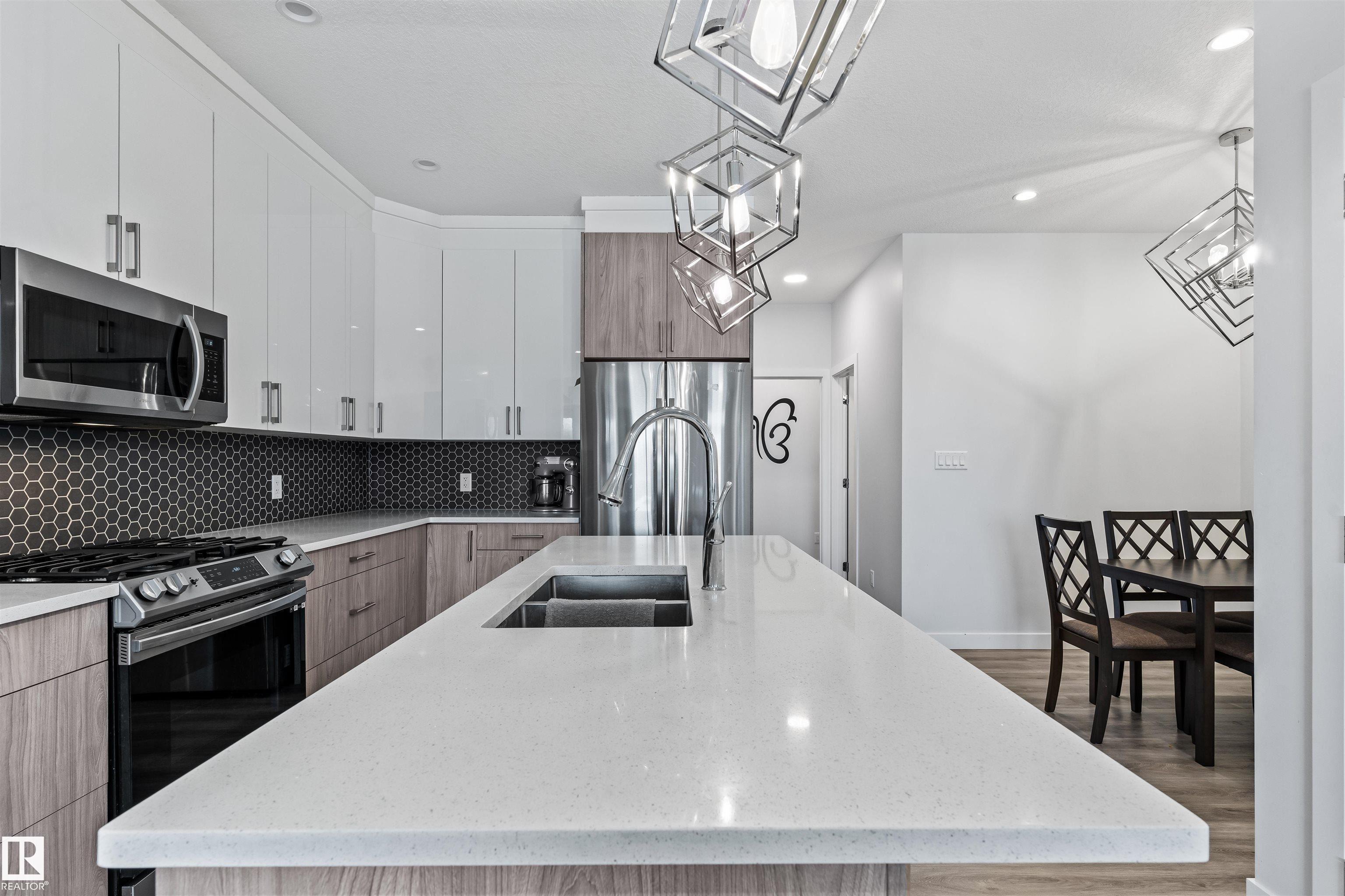 8046 Kiriak Link SW, Keswick, Edmonton