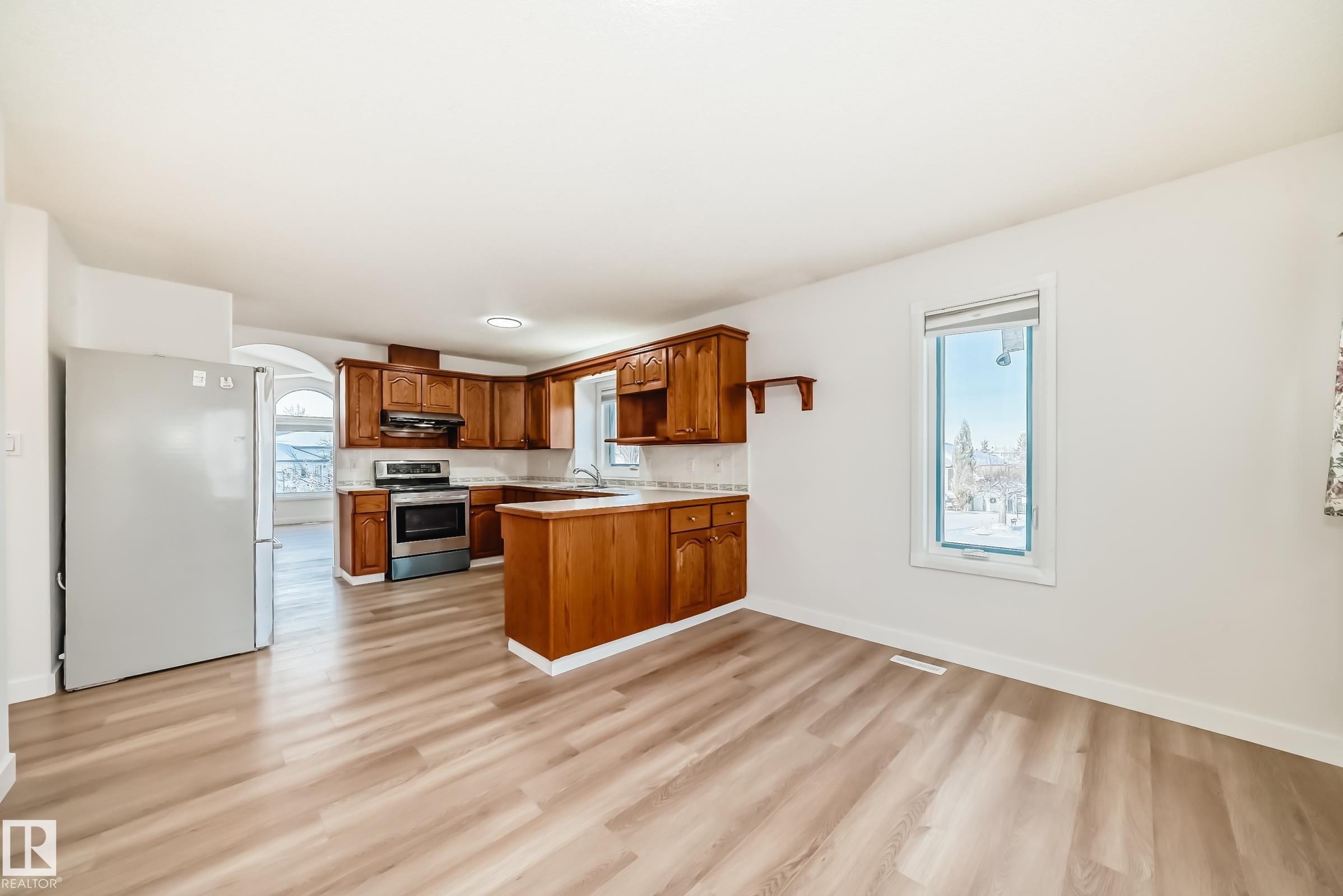 Photo 6 at 14063 128 Street NW, Hudson, Edmonton