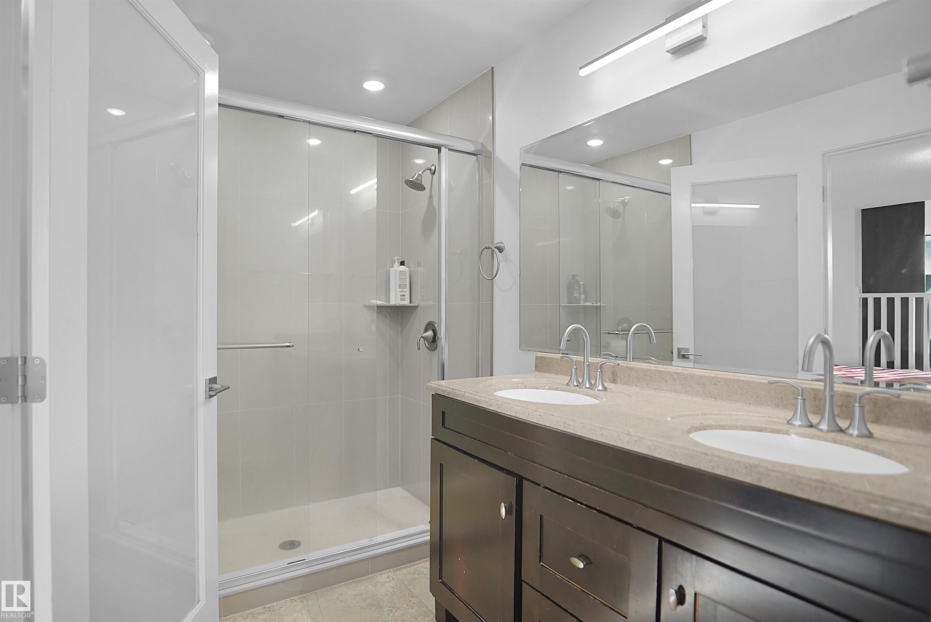 Photo 32 at 10018 173 Avenue NW, Baturyn, Edmonton