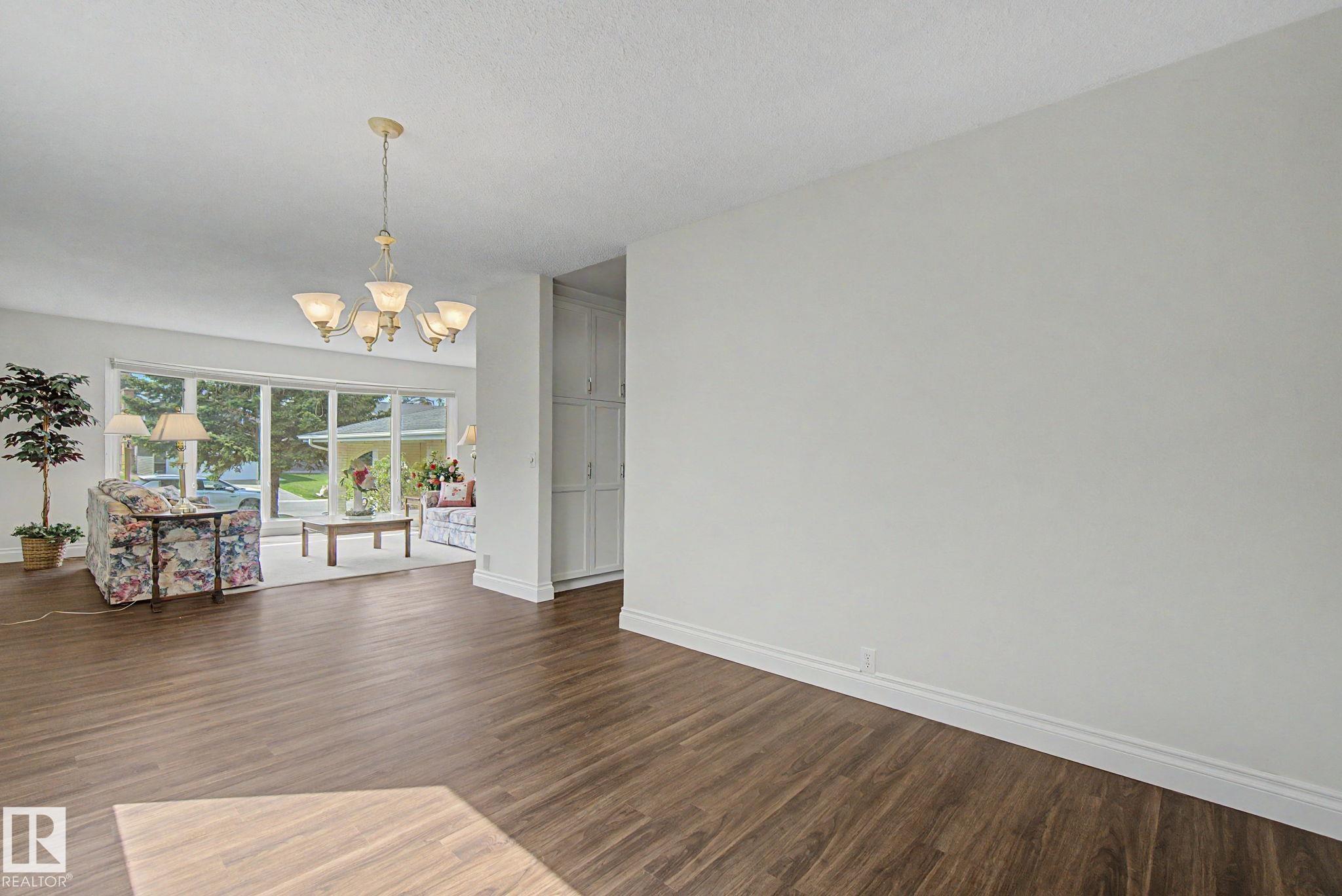 Photo 7 at 170 Westridge Road NW, Westridge, Edmonton